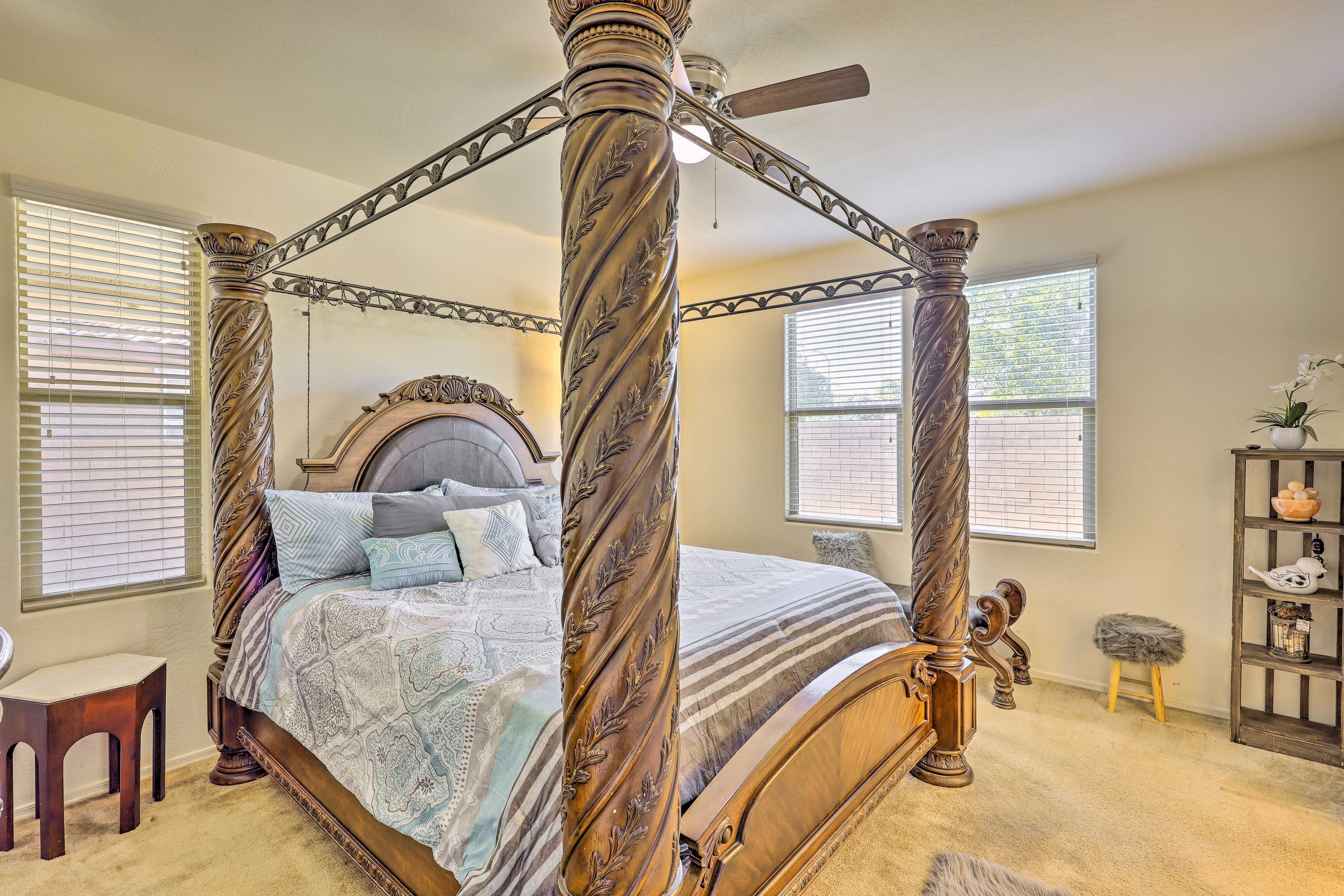 Bedroom 1 | King Bed | Linens Provided | Smart TV w/ Cable