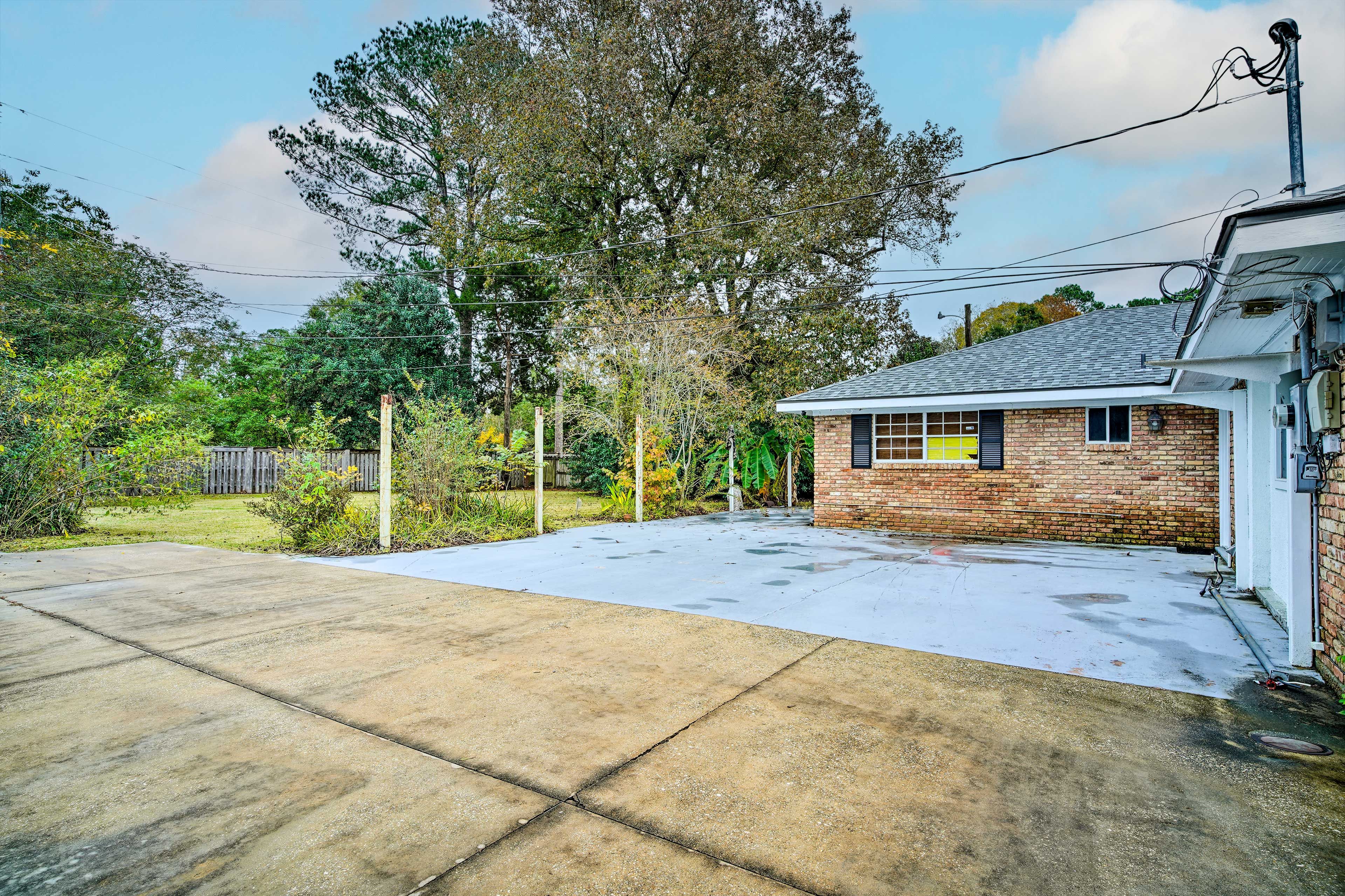 Parking | Driveway (3 Vehicles)