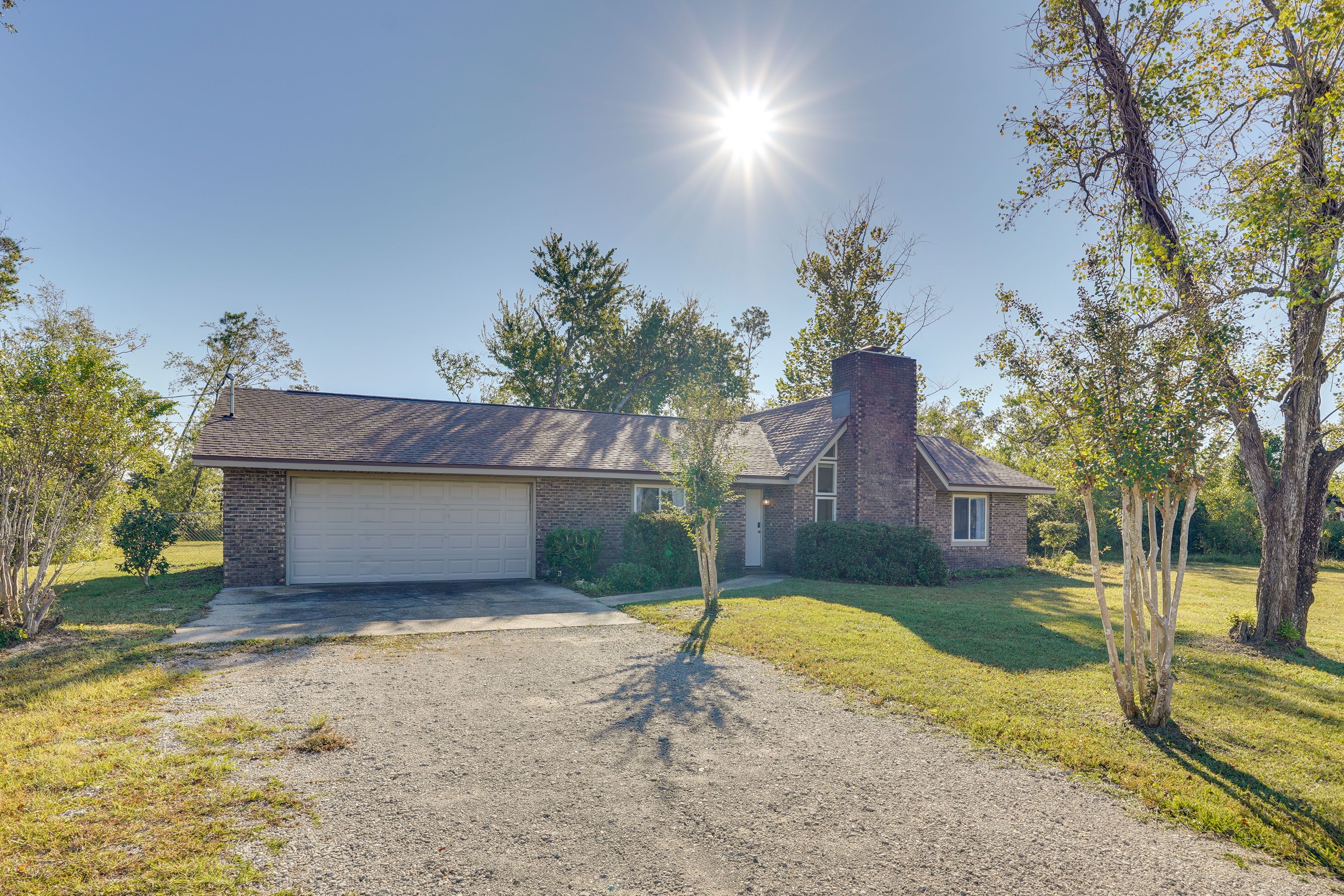 Parking | Driveway (4 Vehicles) | RV/Trailer Parking Allowed