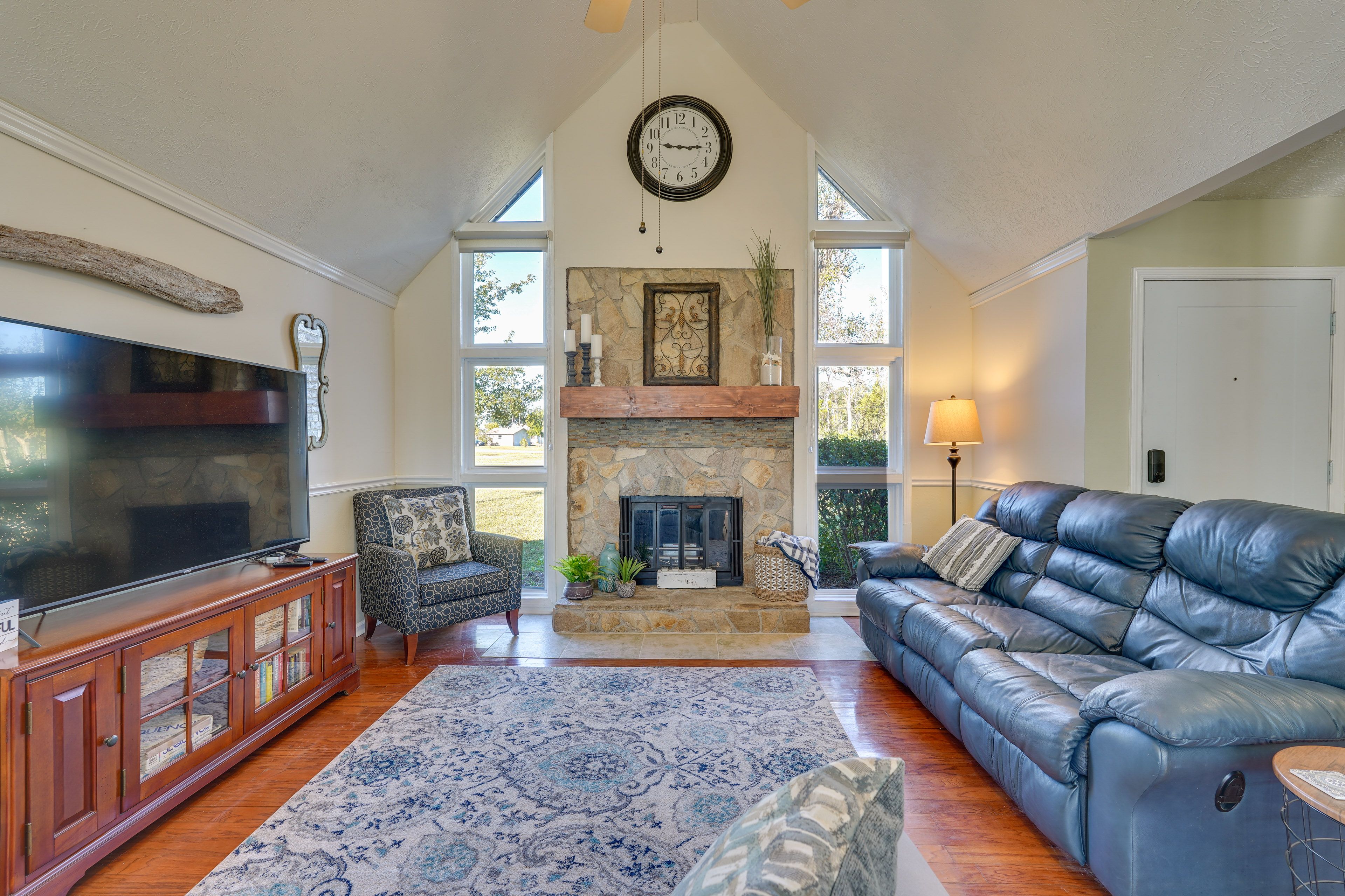 Living Area | Queen Sleeper Sofa