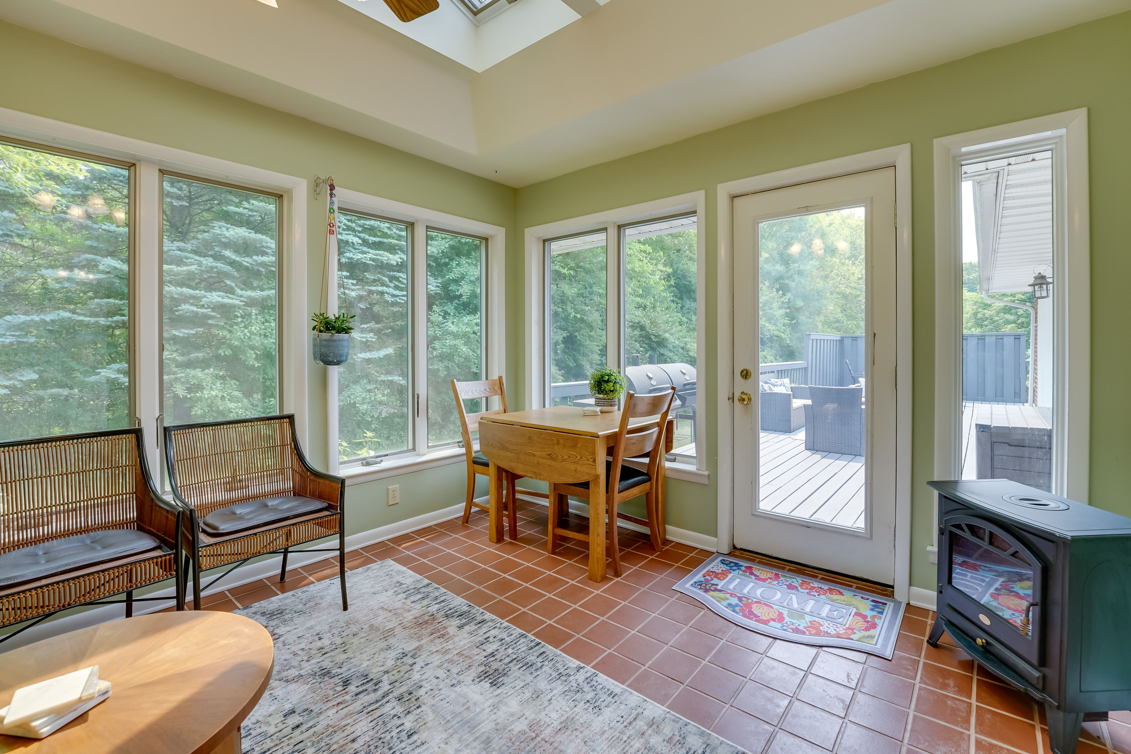 Sunroom | Lounge Area