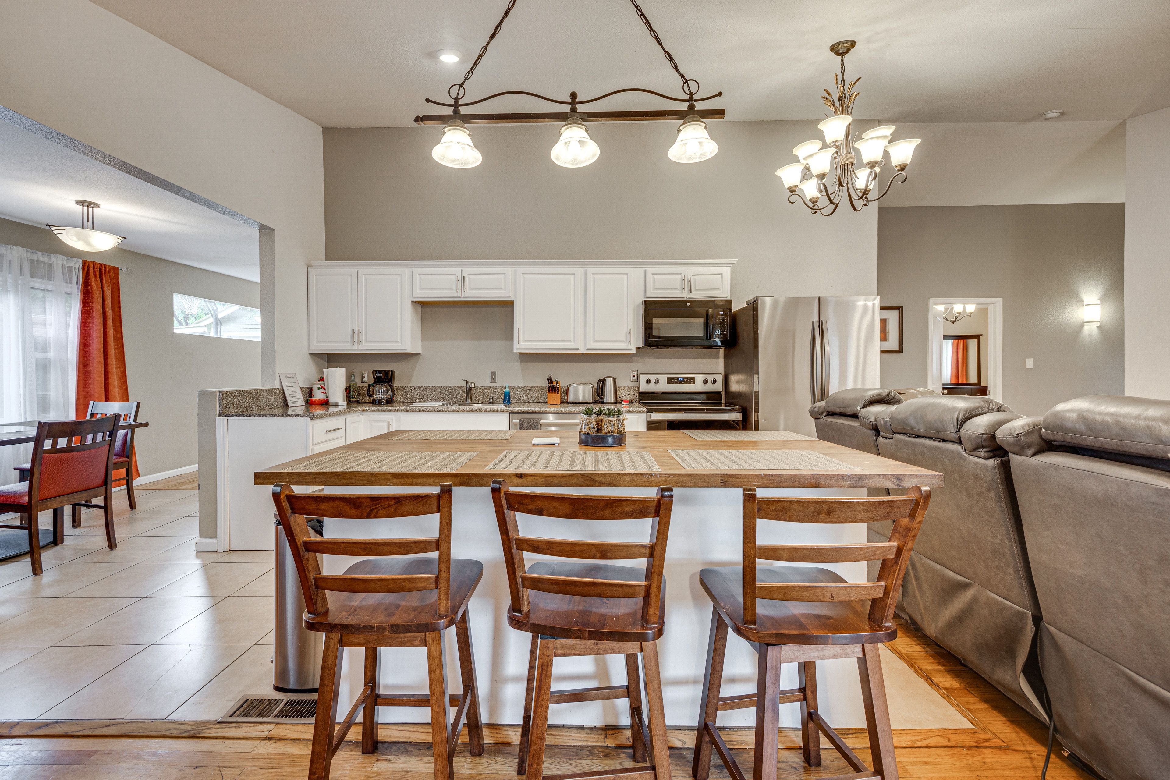 Kitchen | Main Floor