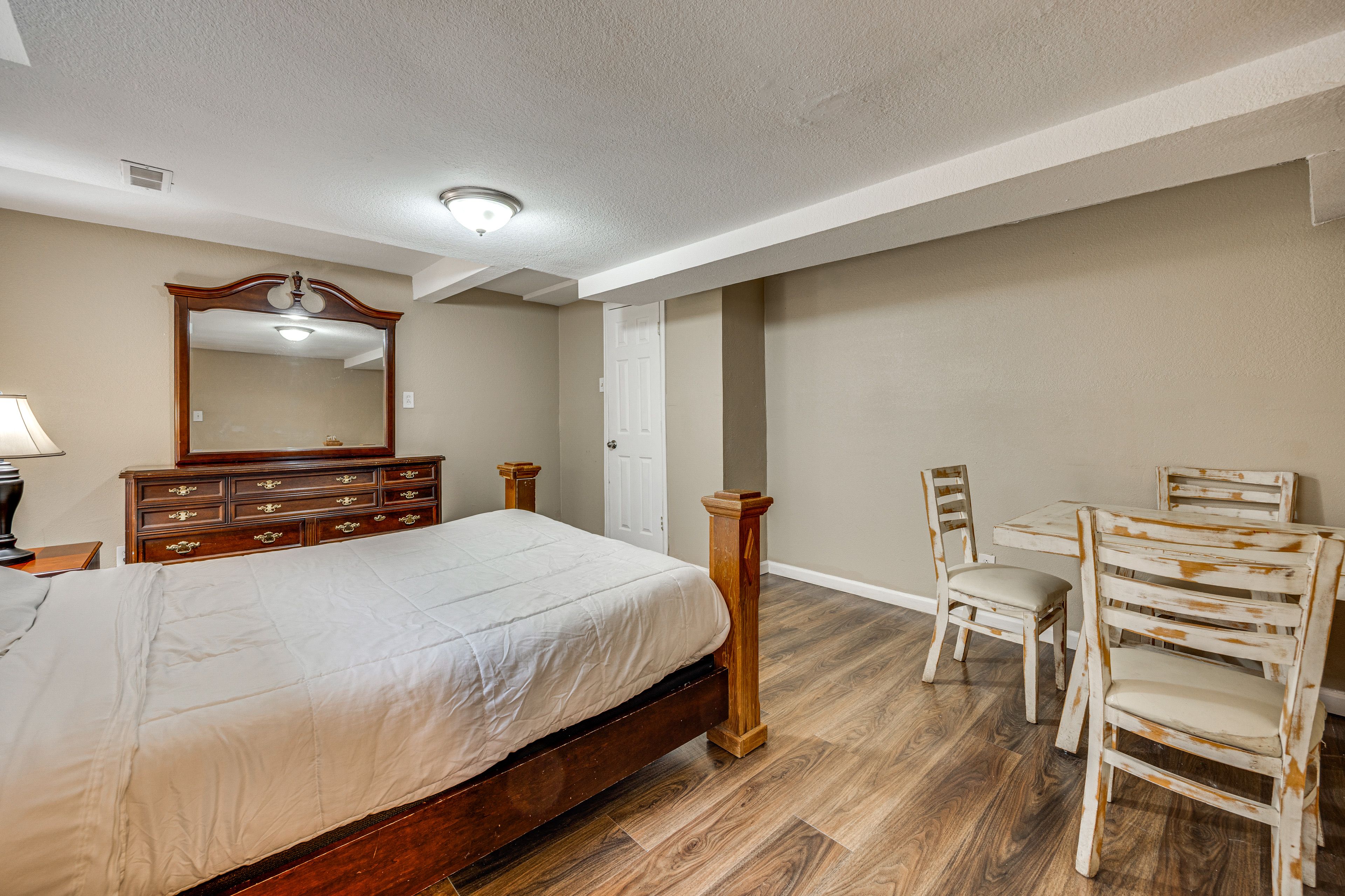 Bedroom 5 | Queen Bed | Lower Level