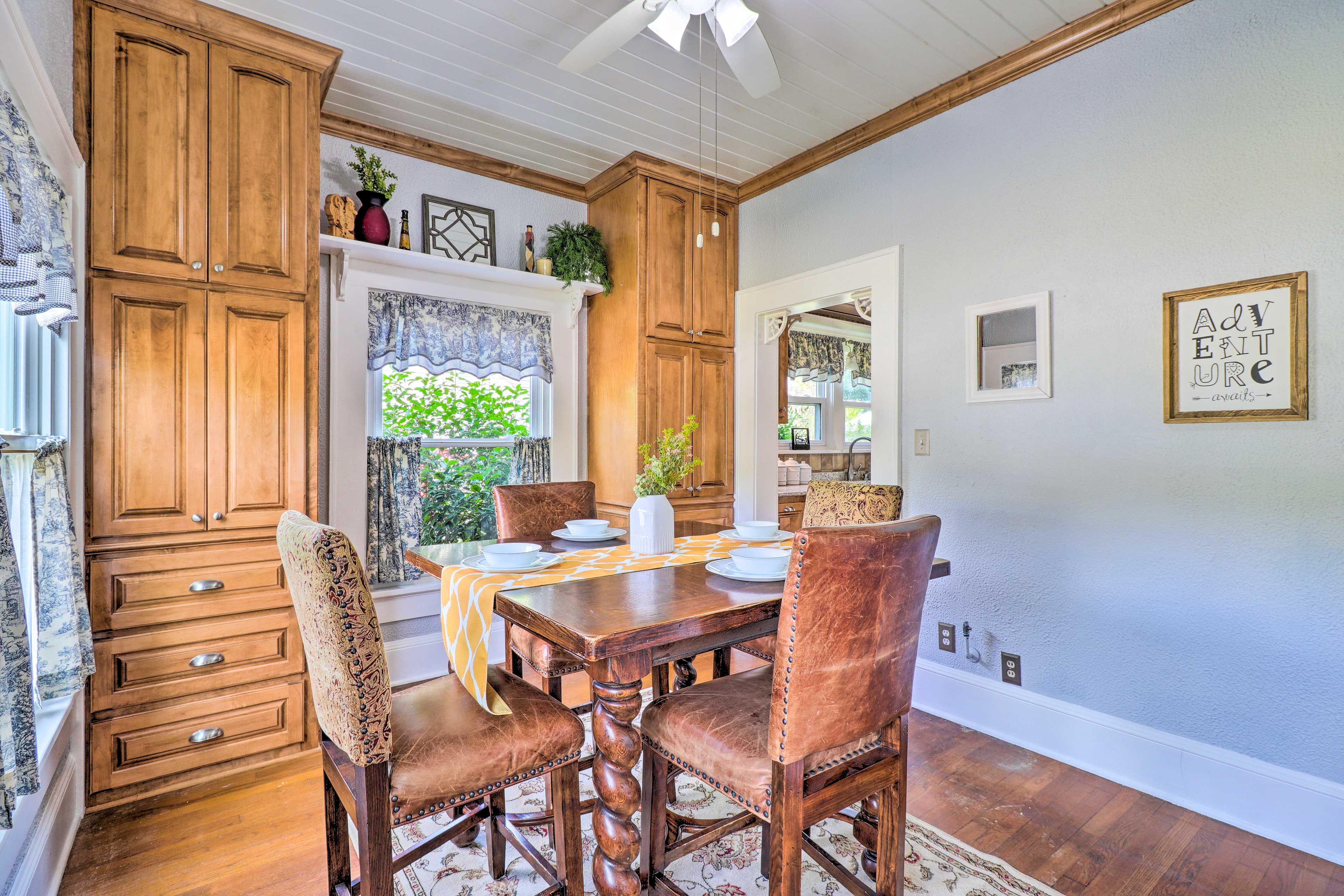 Additional Dining Area | Dining Table | 1st Floor