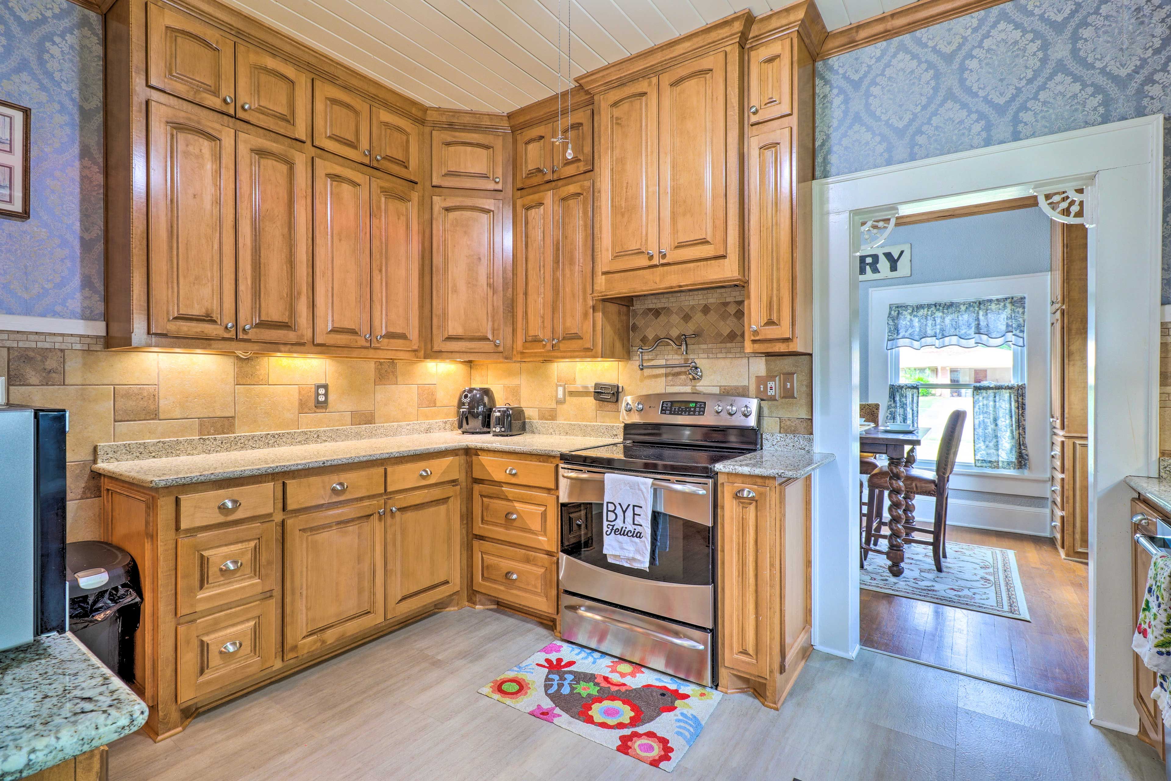 Kitchen | Dishwasher | Cooking Basics | Coffee Maker | Toaster | 1st Floor