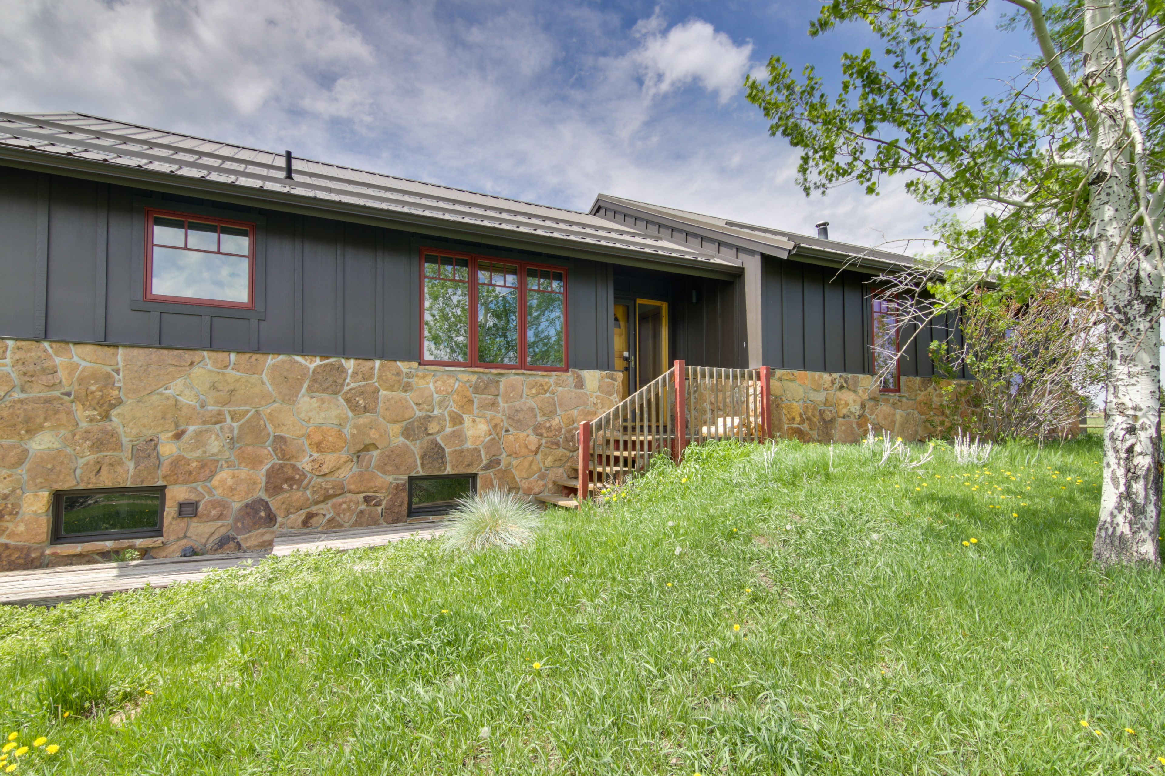 Exterior | Keyless Entry | 4 External Security Cameras (Facing Out)