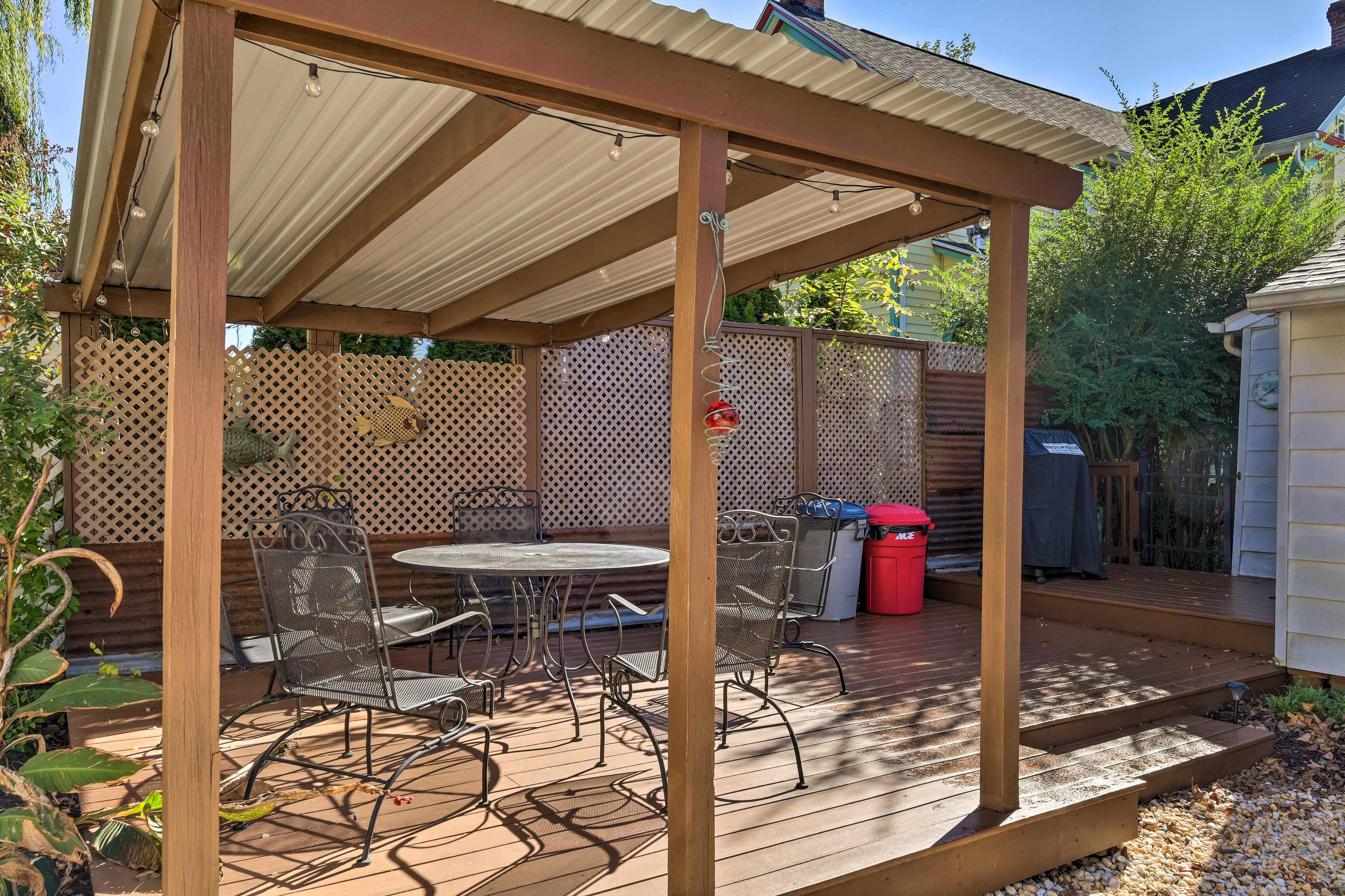 House Exterior | Furnished Deck | Dining Area | Gas Grill