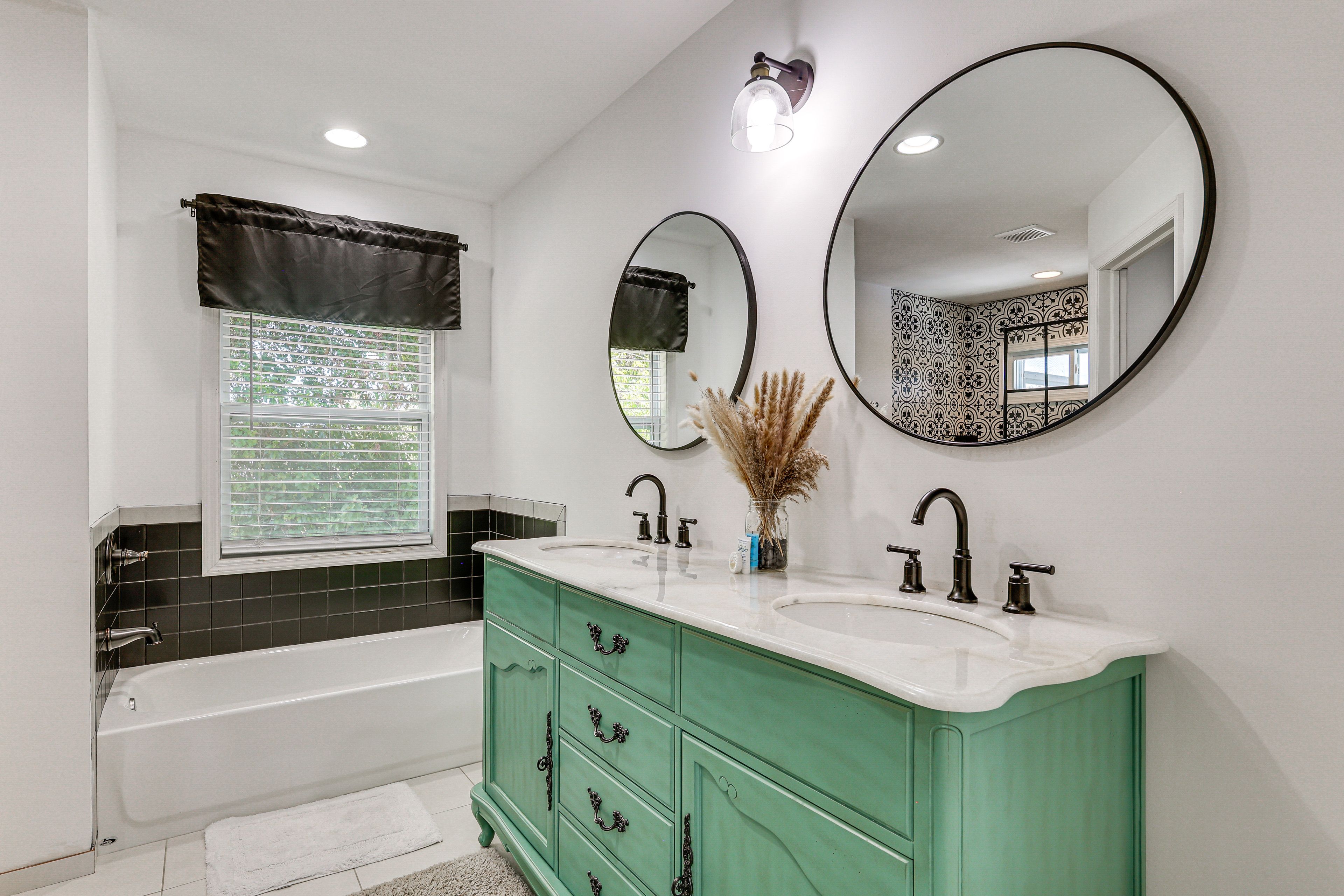 En-Suite Bath