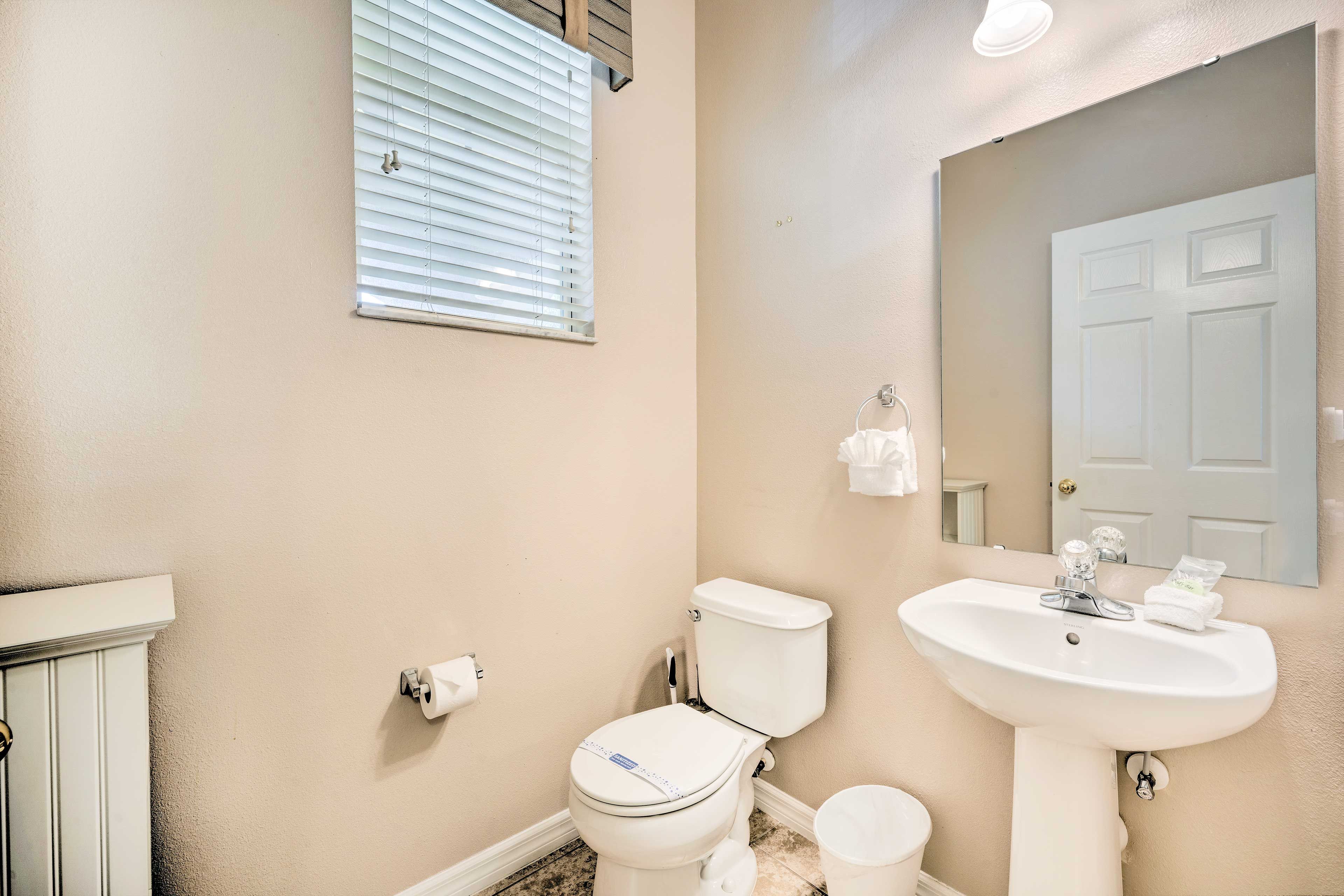Half Bathroom | 1st Floor | Complimentary Toiletries
