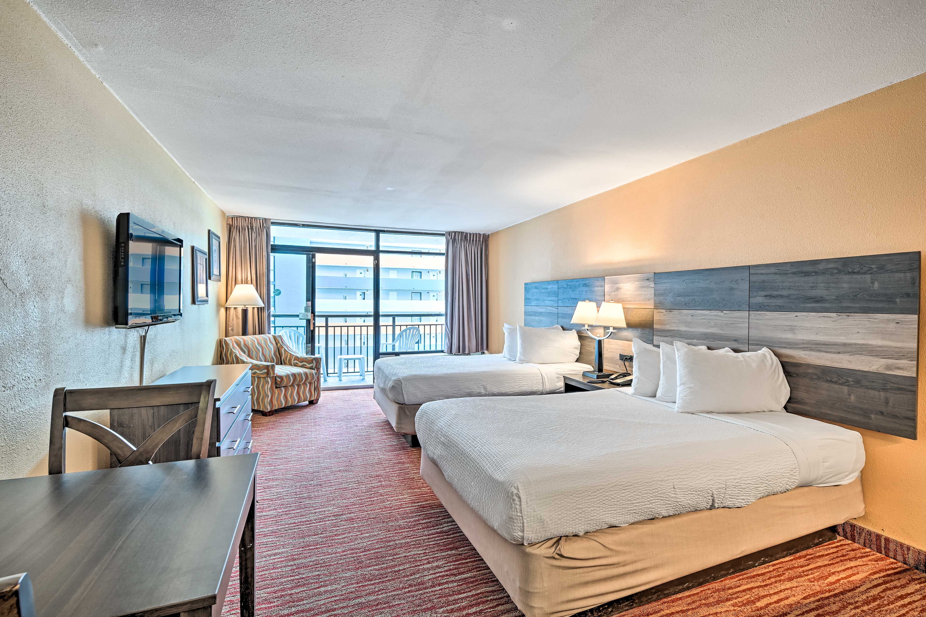 Studio | 2 Full Beds | Smart TV | Linens Provided
