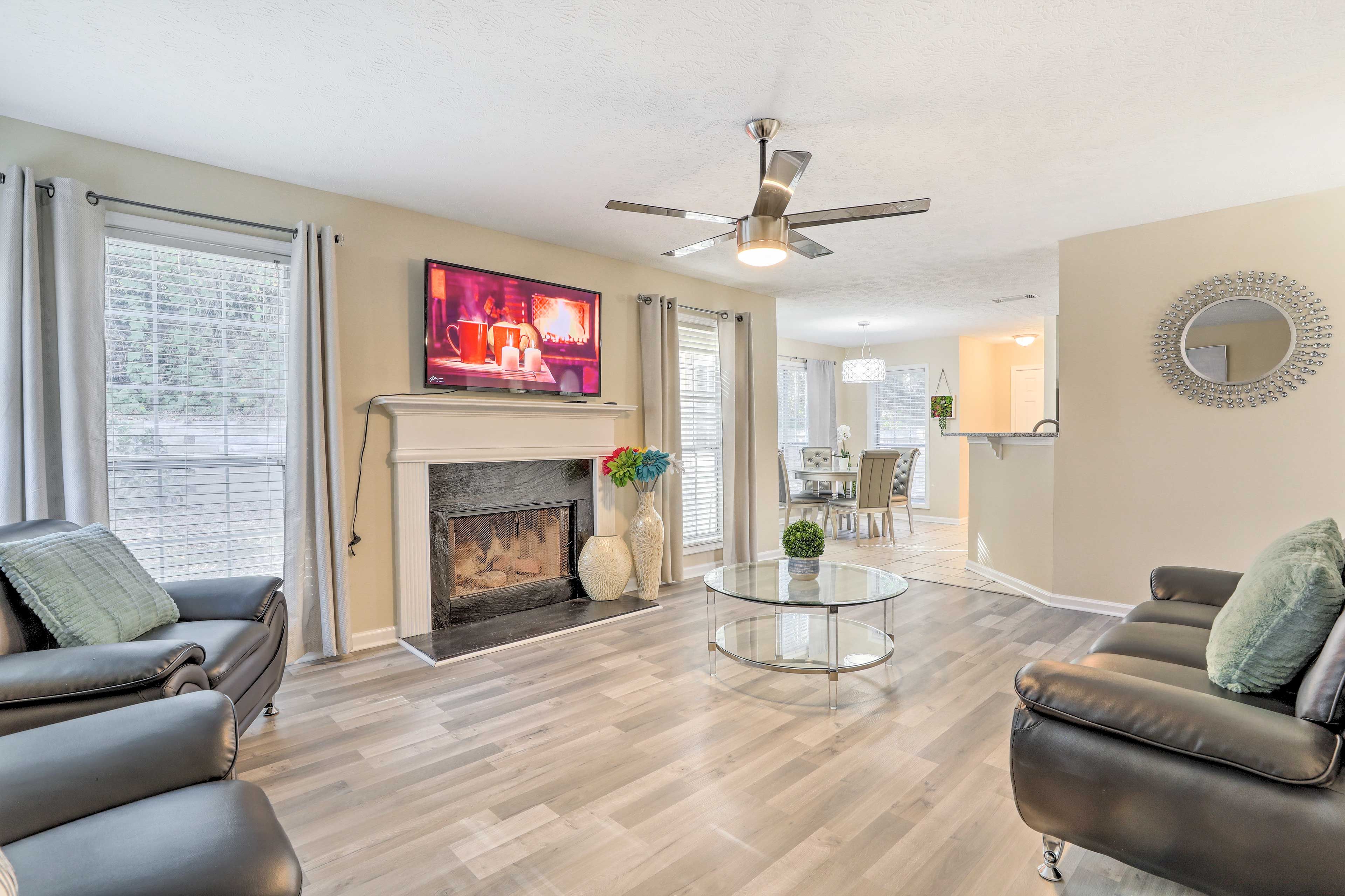 Living Room | Smart TV | Free WiFi