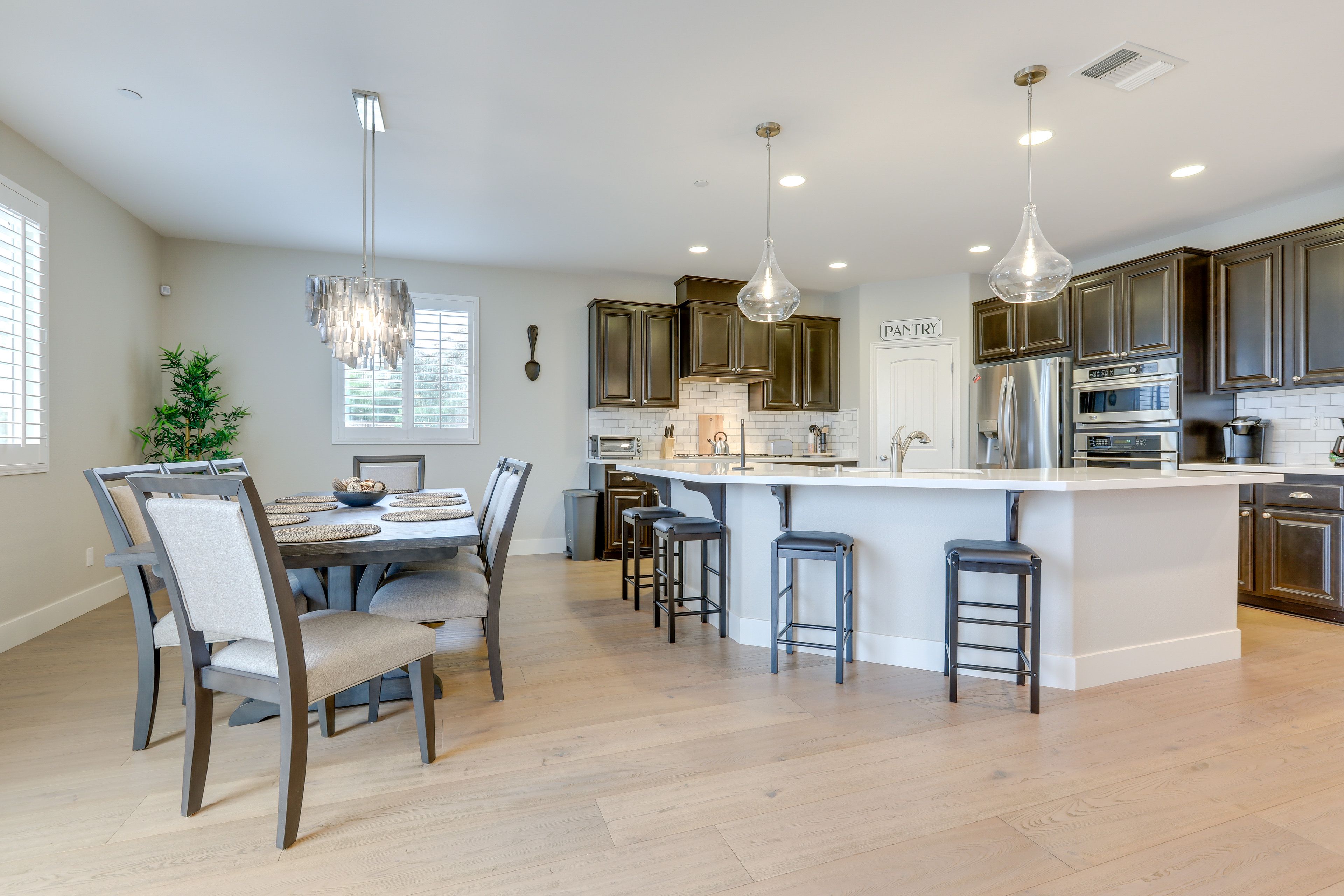 Kitchen | 1st Floor | Cooking Basics | Paper Towels/Trash Bags Provided
