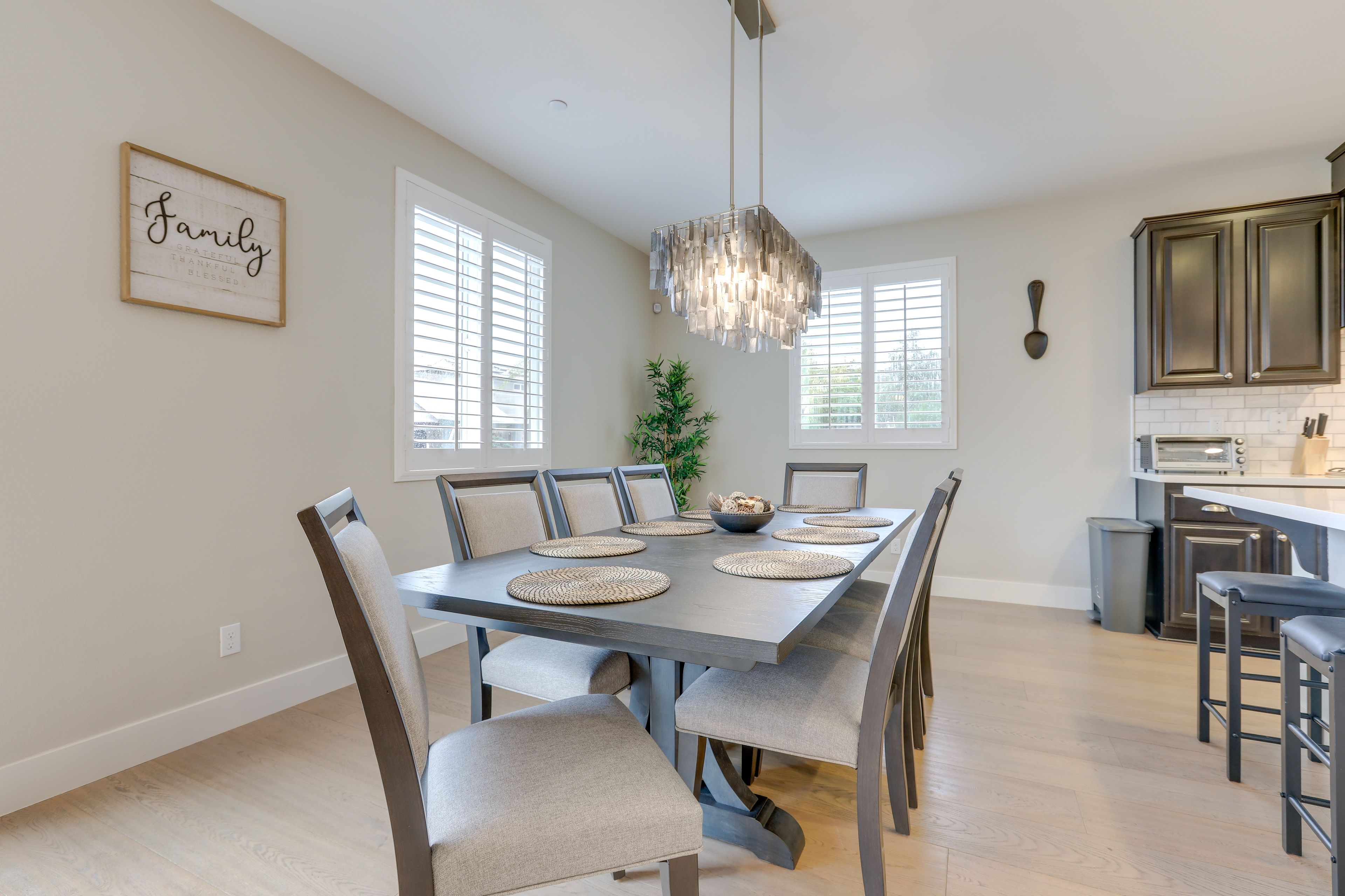 Dining Area | 1st Floor | Dishware/Flatware Provided