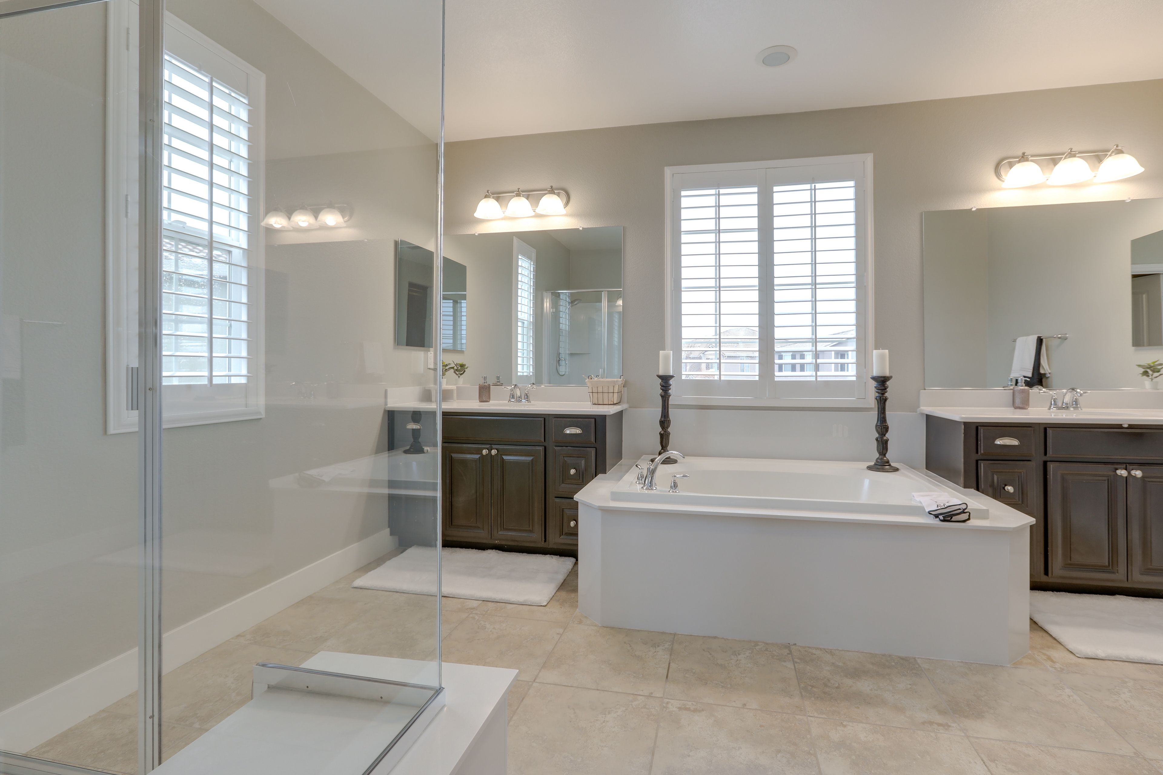 En-Suite Bathroom | 2nd Floor | Towels Provided