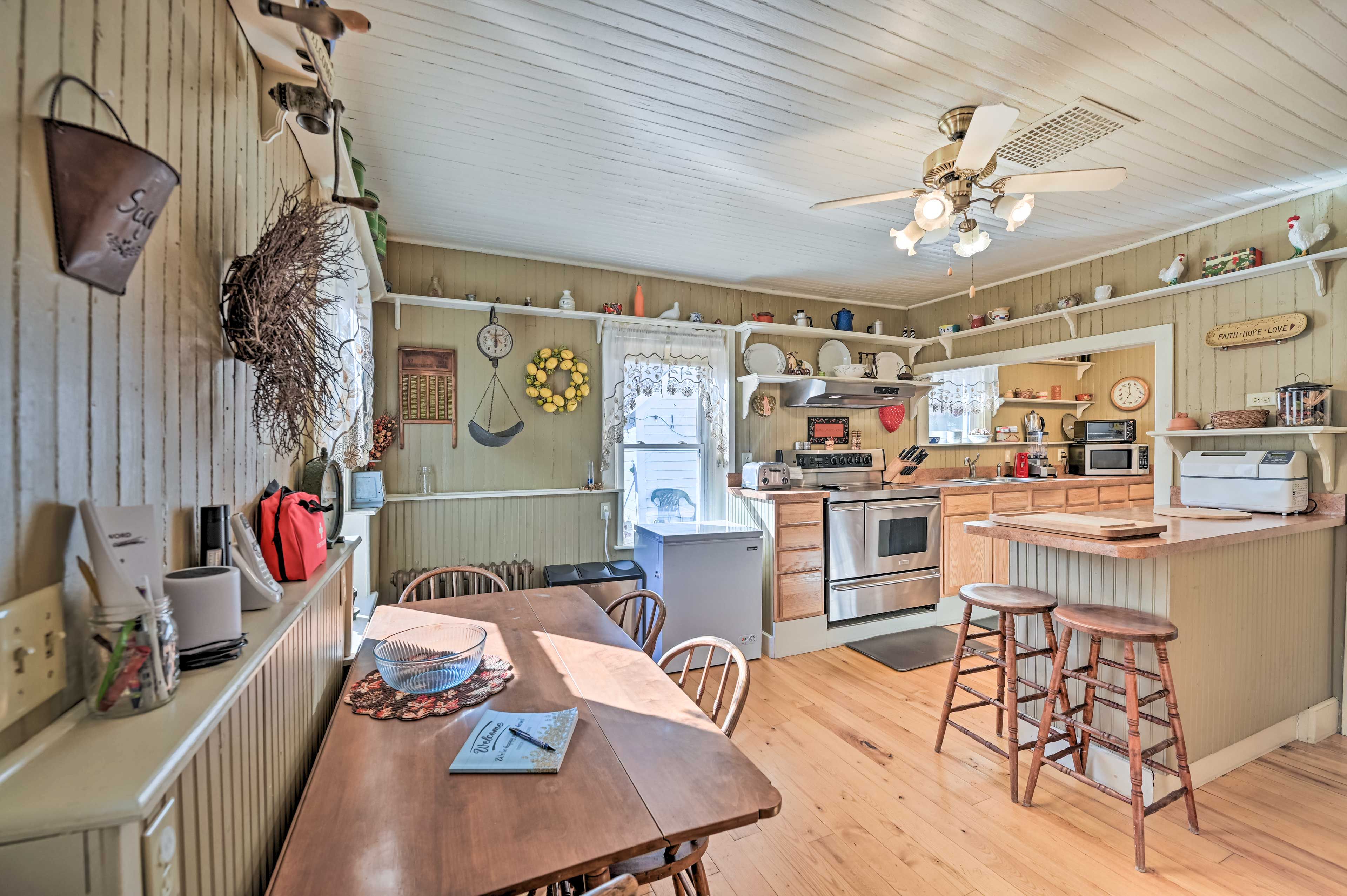 Kitchen | Pots & Pans | Cooking Utensils | Slow Cooker | Ice Maker