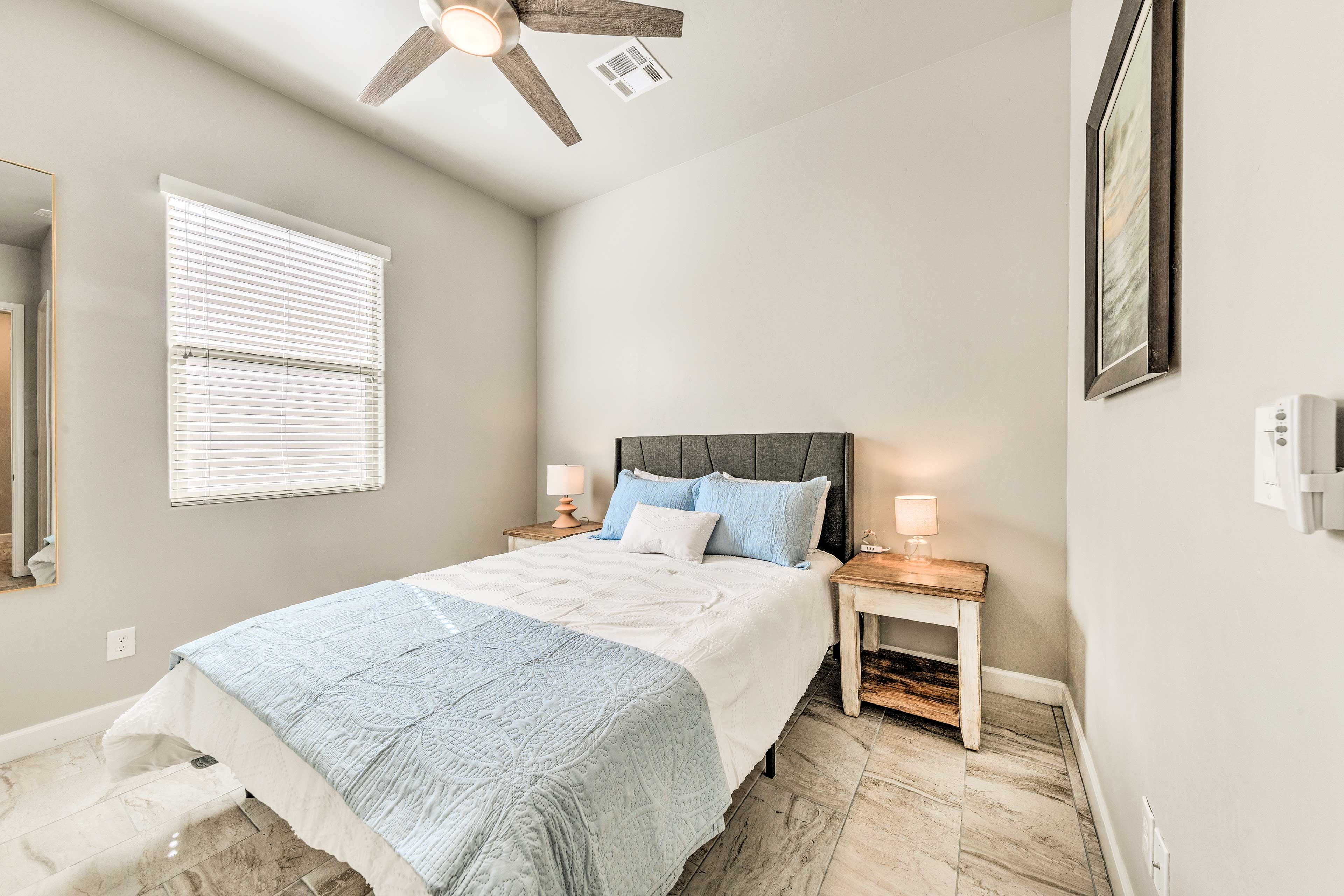 Bedroom 2 | Queen Bed