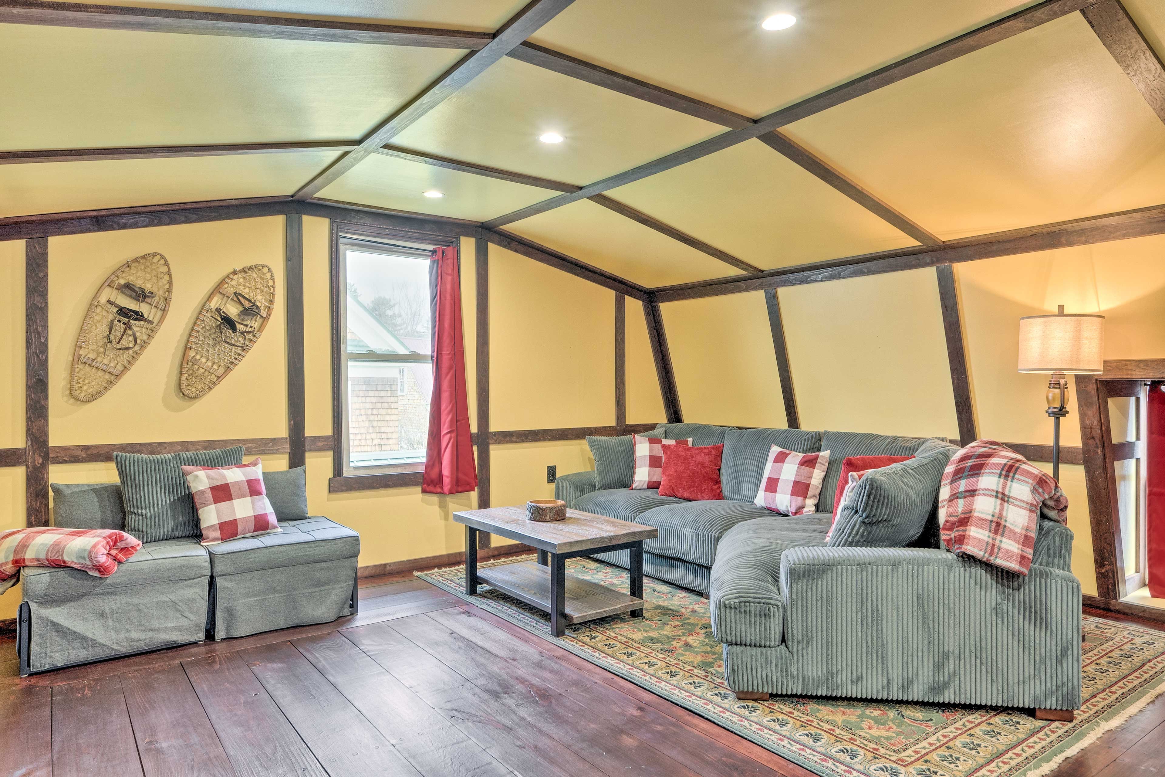 Family Room | Twin Sleeper Sofa | Ping Pong Table | Walk-In Closet