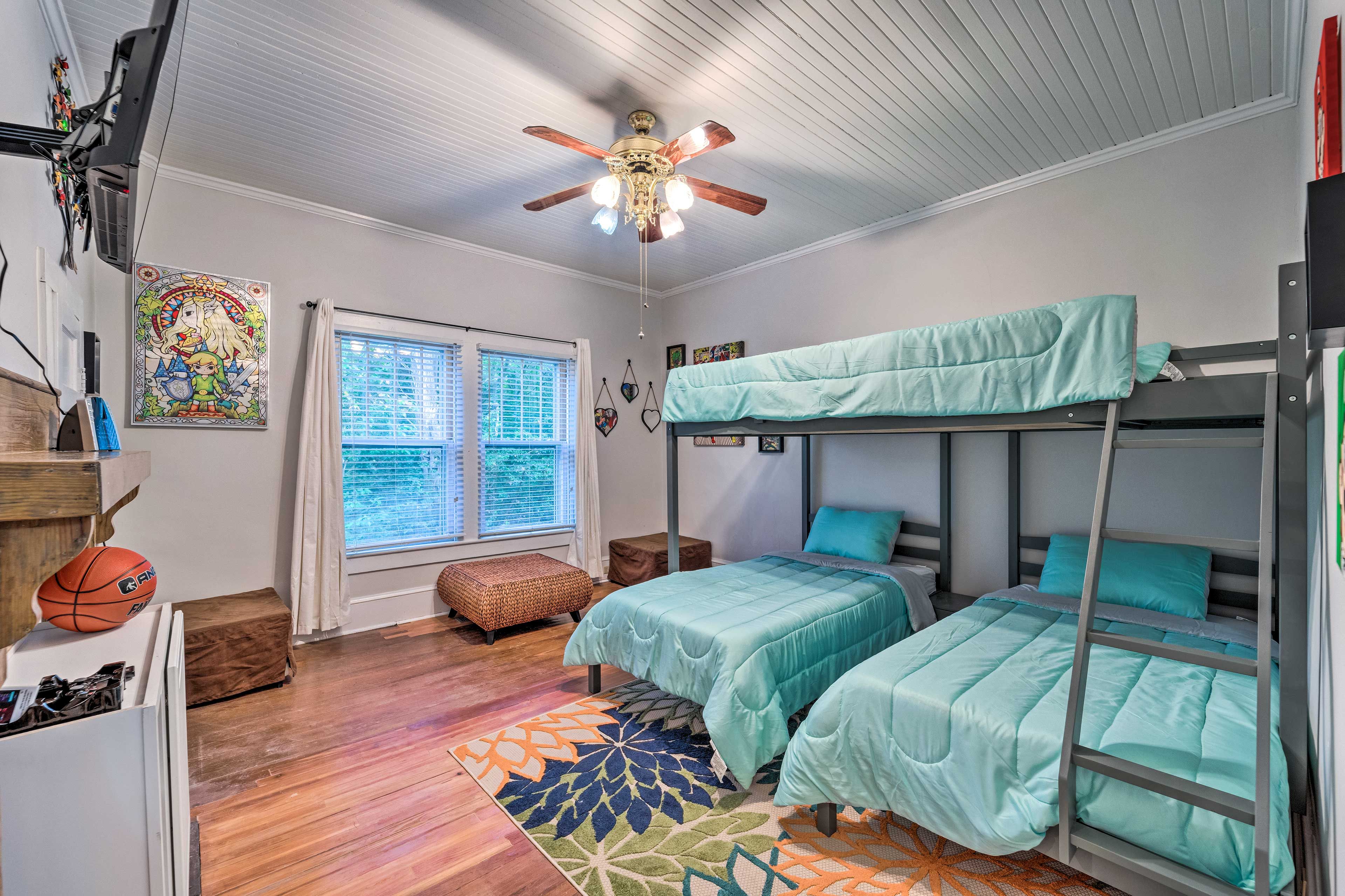 Bedroom 2 | Elevated Full Bed | 2 Twin Beds | 2 Twin Cots | Smart TV