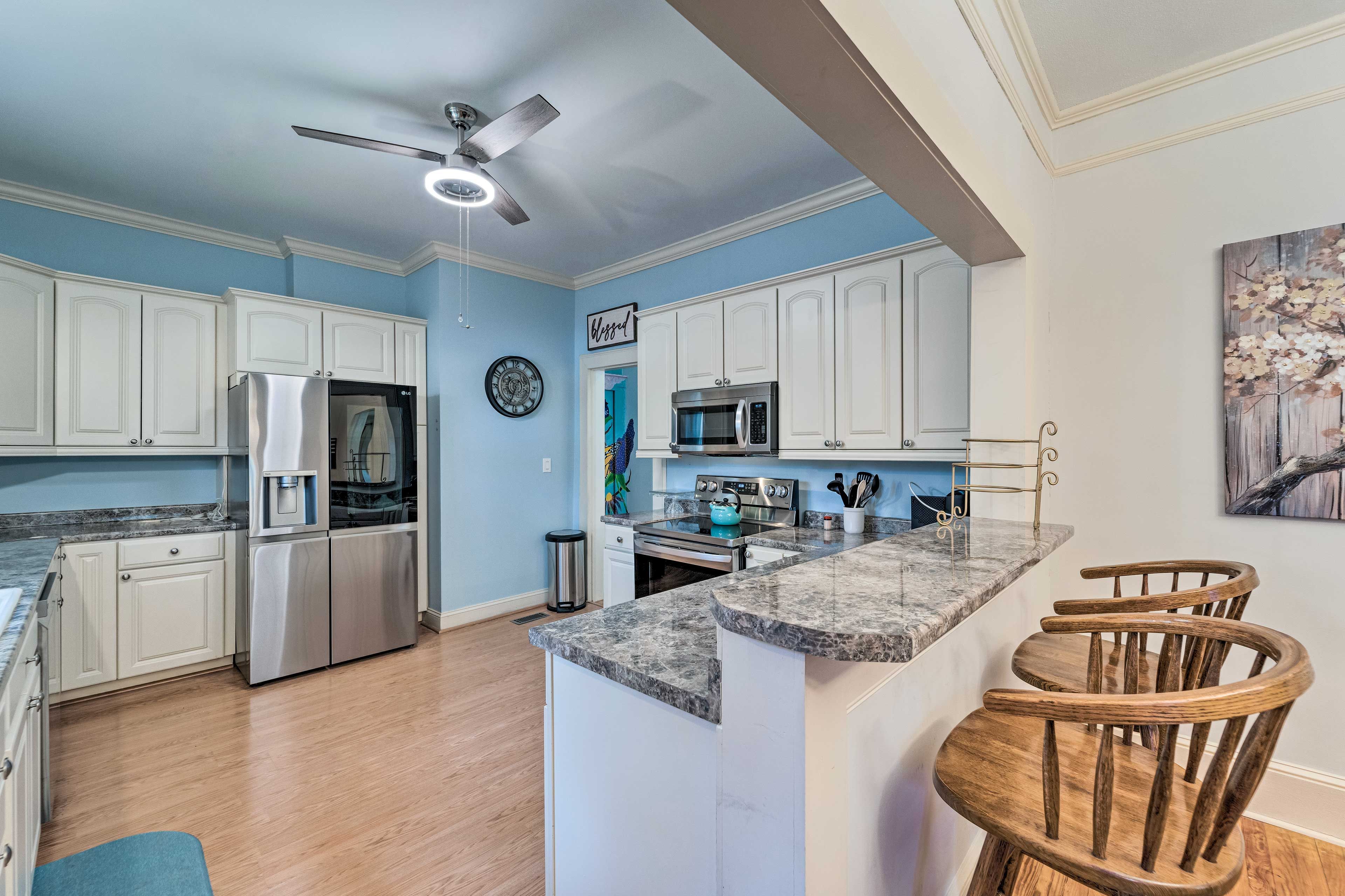 Kitchen | Crockpot | Coffee Maker | Blender