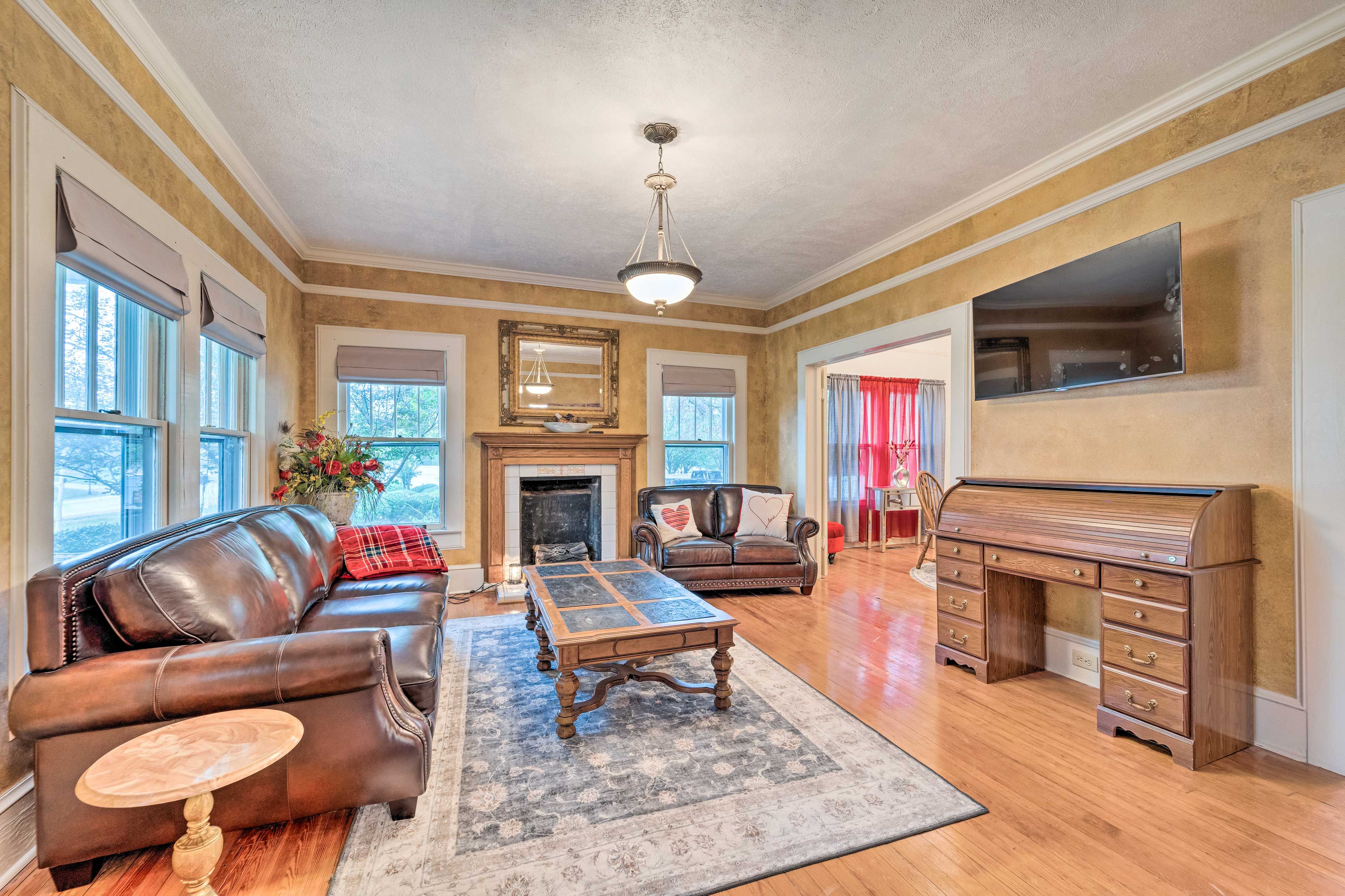Burgaw Vacation Rental | 2BR | 1BA | Stairs Required | 1,800 Sq Ft