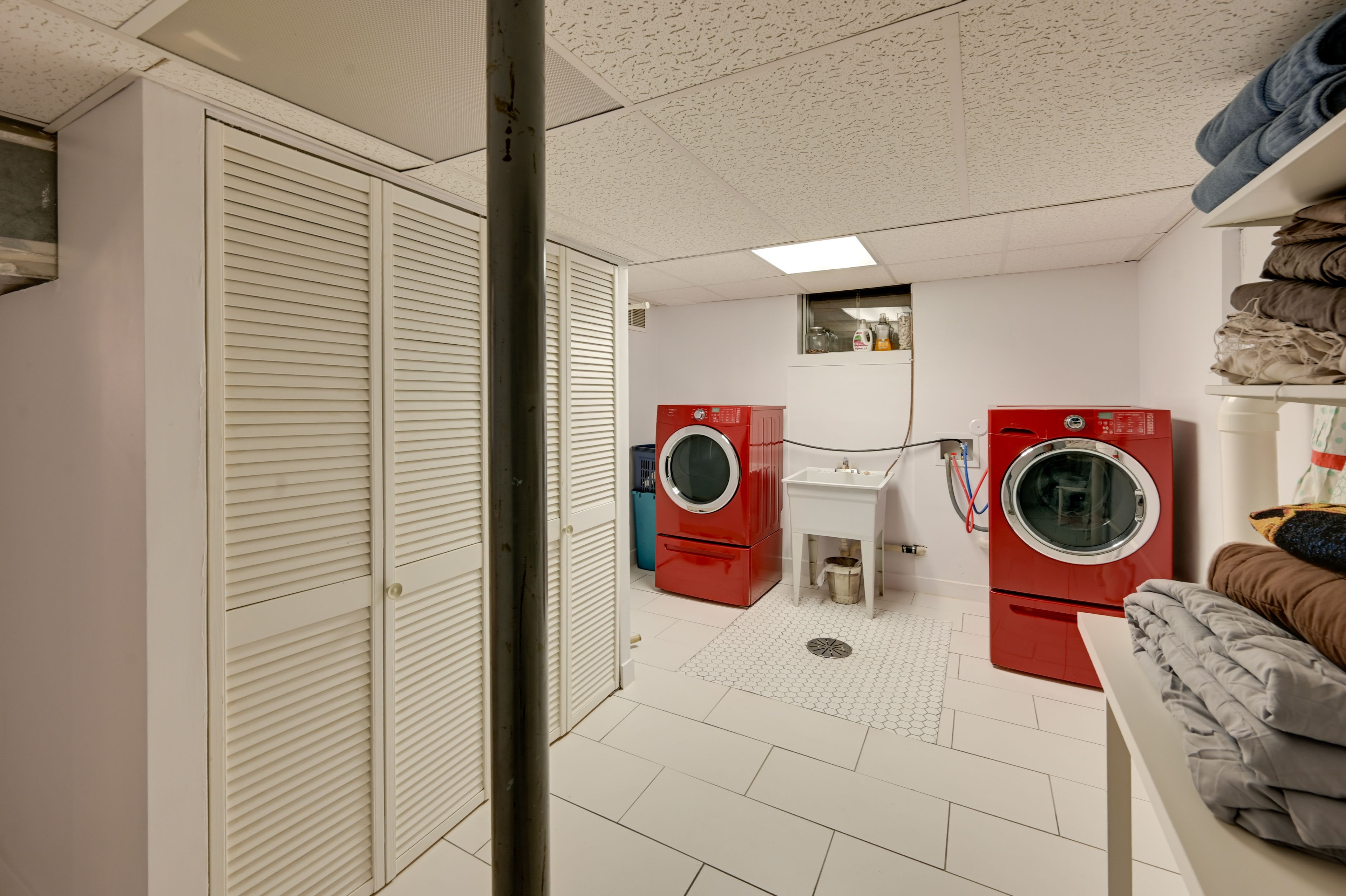 Laundry Area | Washer/Dryer | Laundry Detergent