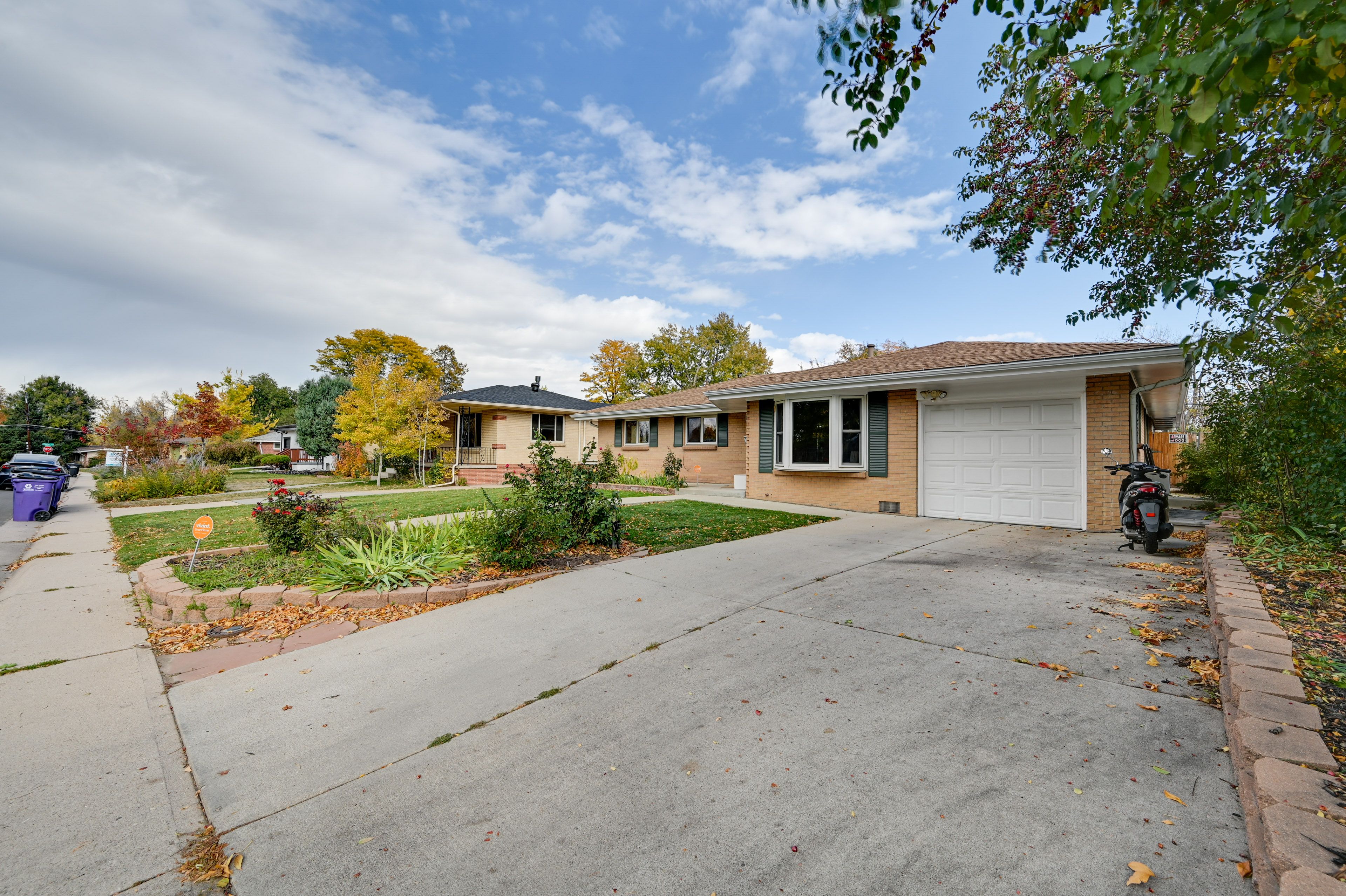 Parking | Driveway (1 Vehicle) | No Garage Access