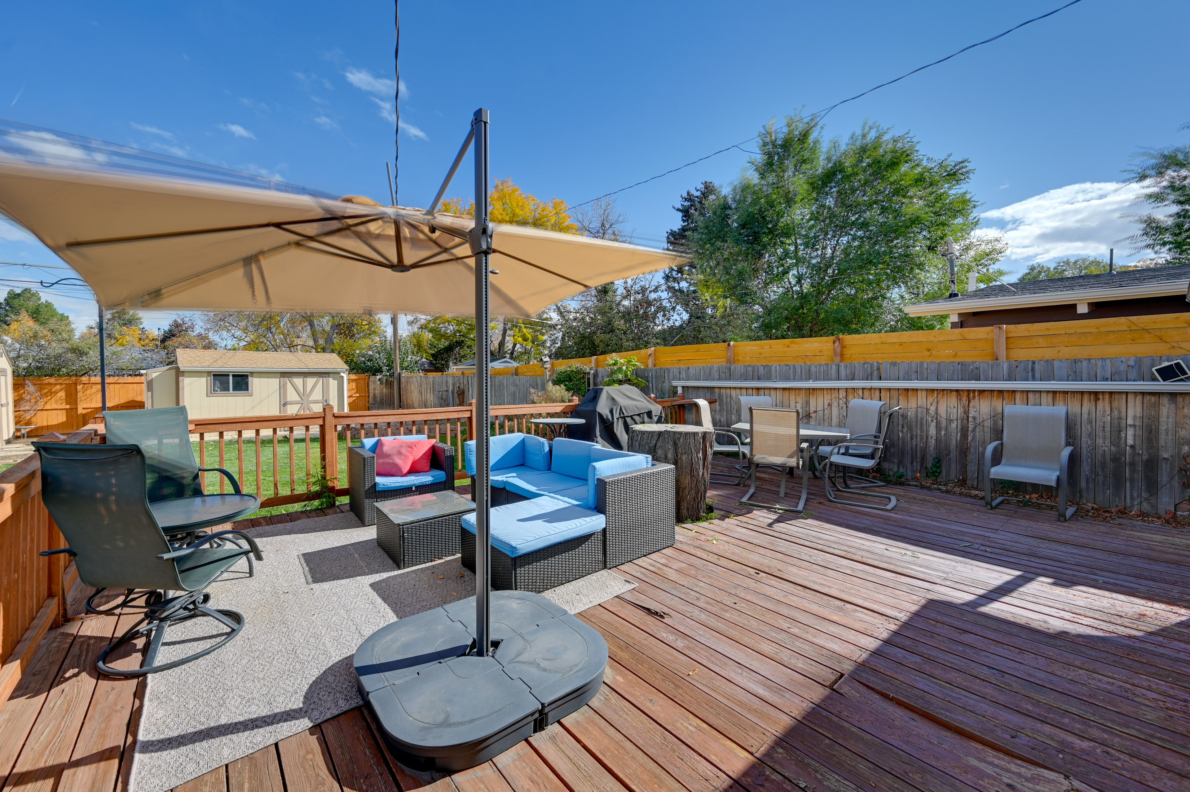 Deck | Dining Area | Gas Grill