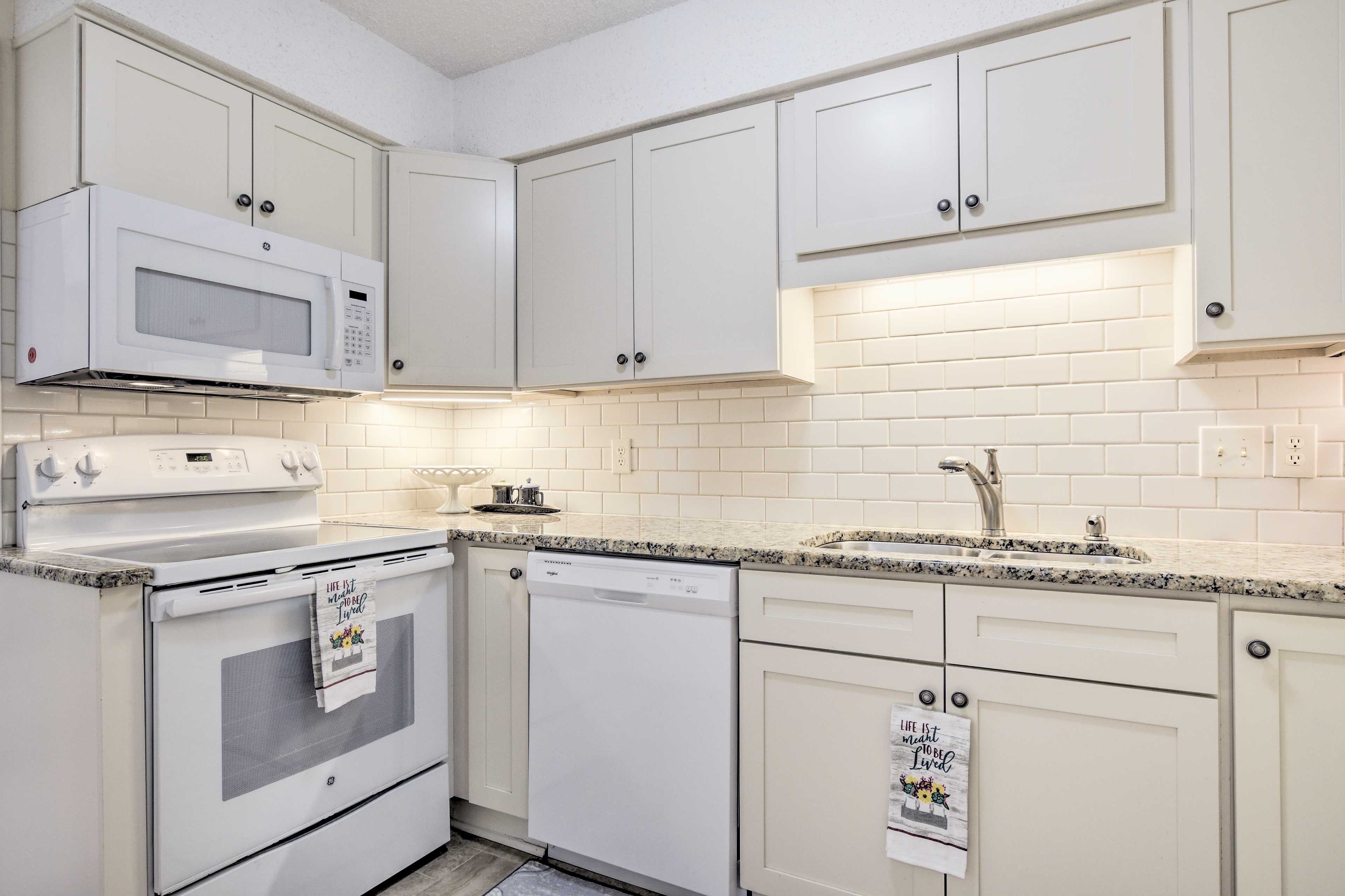 Kitchen | 1st Floor | Fully Equipped | Coffee Maker | Cooking Basics