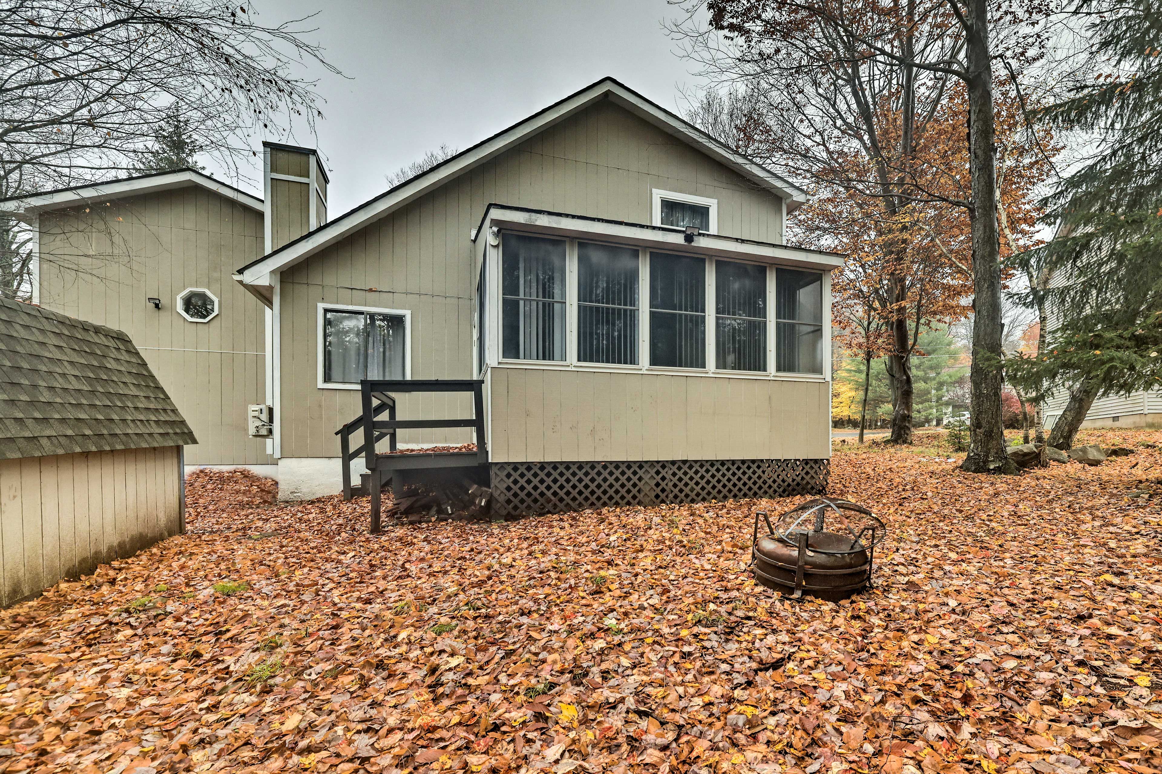 Backyard | Fire Pit | 6 Exterior Security Cameras