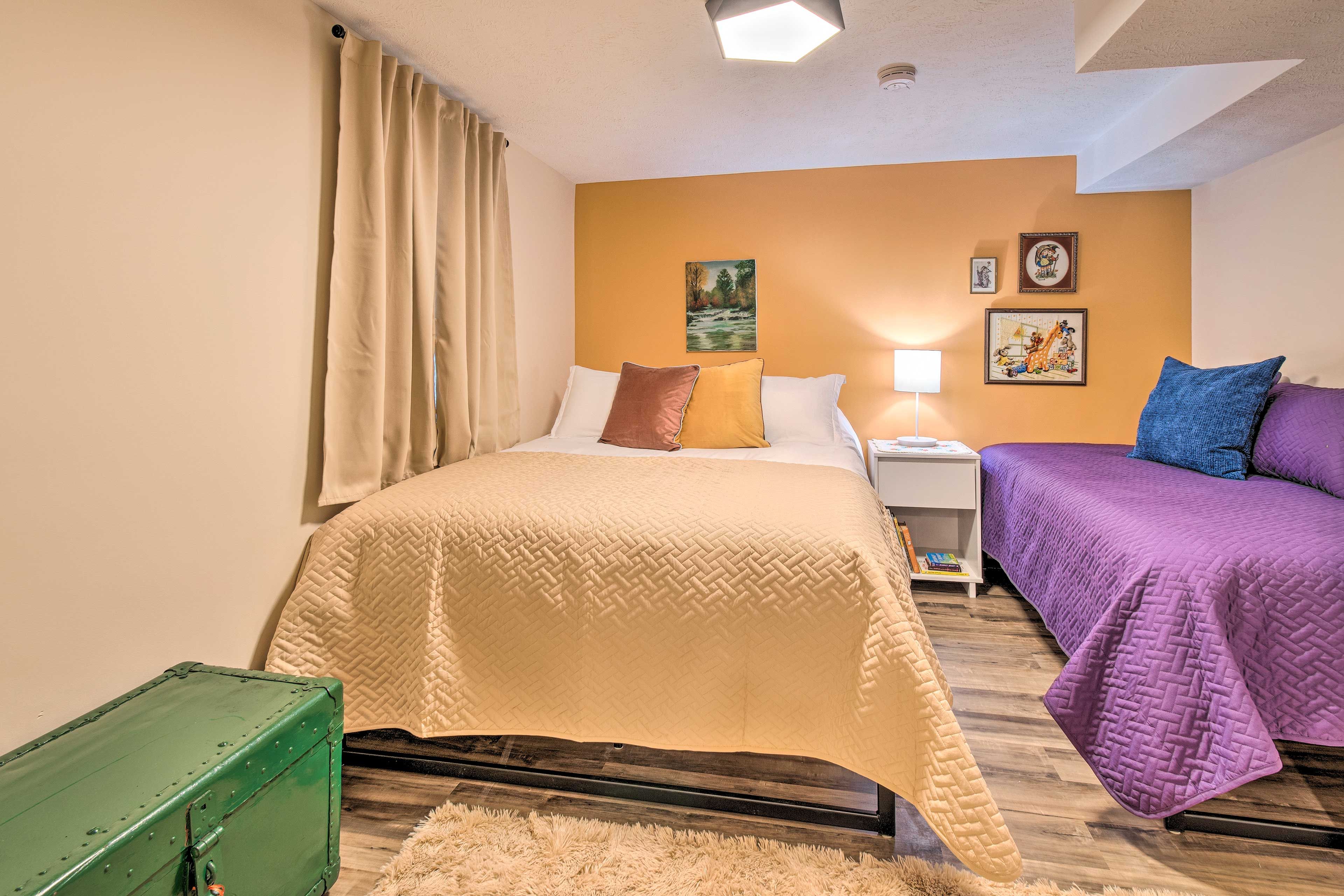 Bedroom 3 | Queen Bed | Twin Daybed | Basement Level