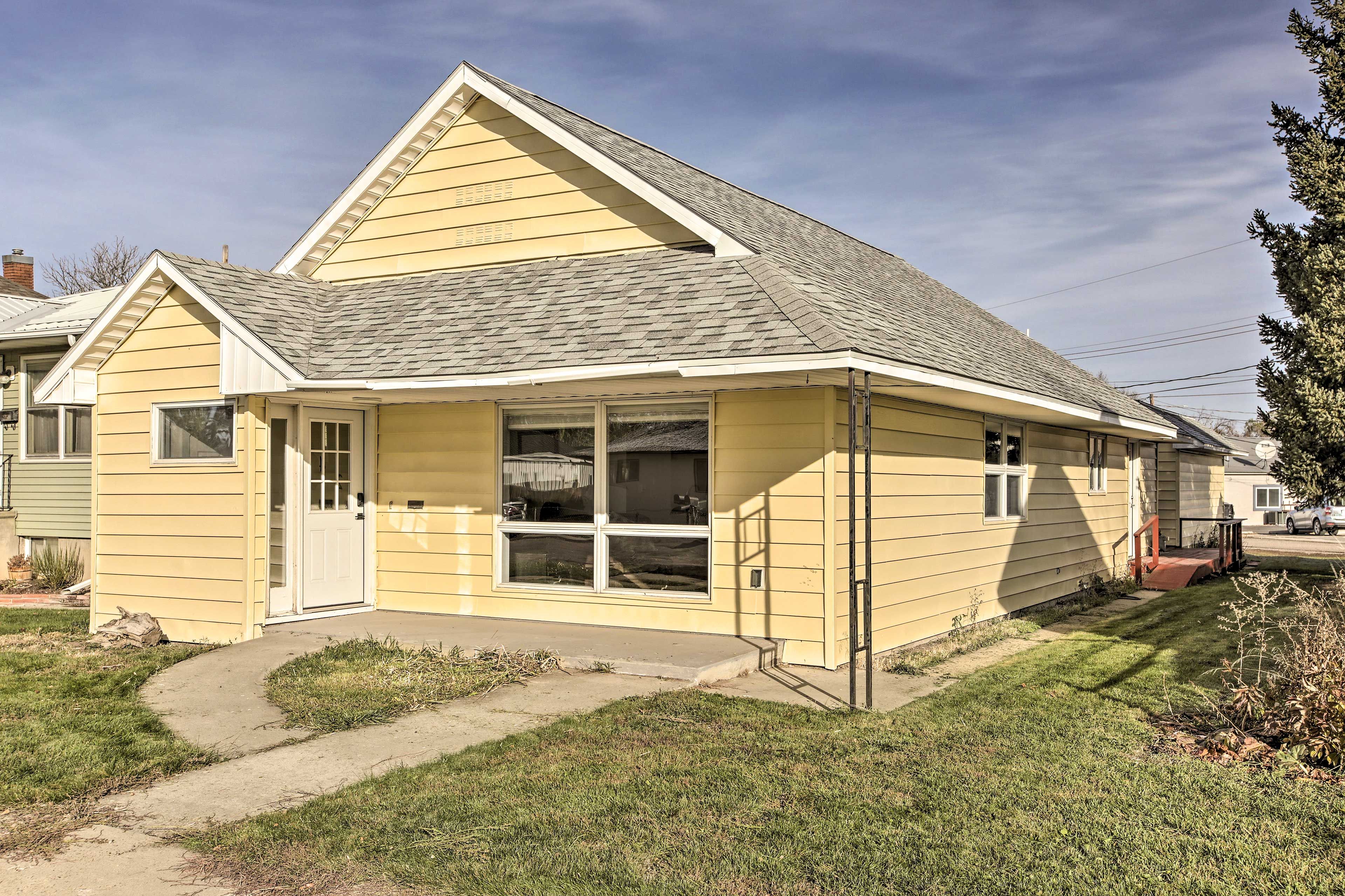 Garage (2 Vehicles) | Driveway (2 Vehicles) | Free Street Parking