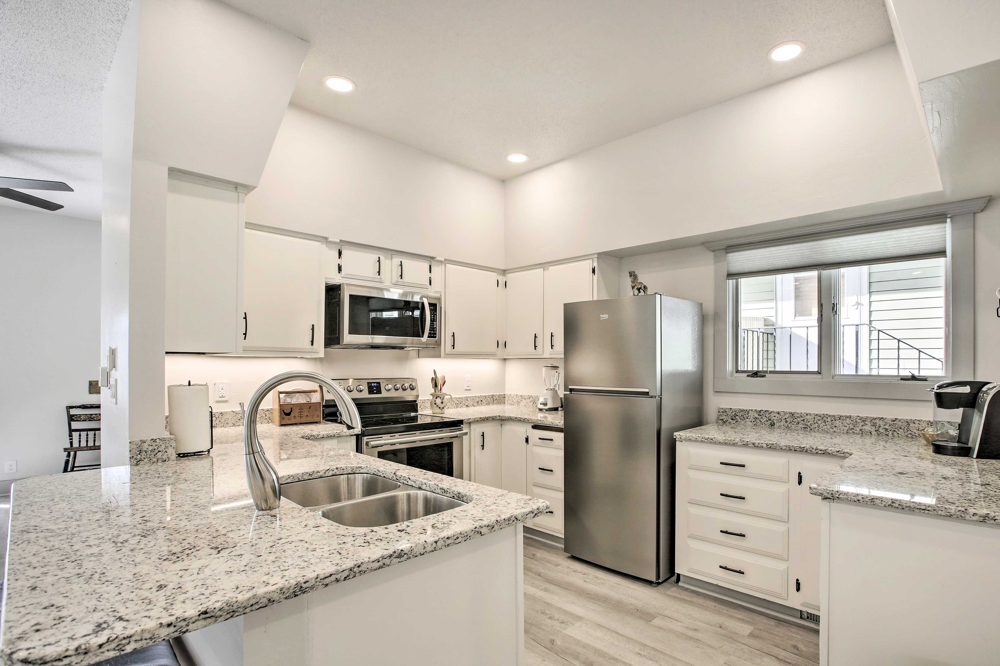 Kitchen | Cooking Basics | Toaster | Crockpot | Keurig | Ice Maker | Spices