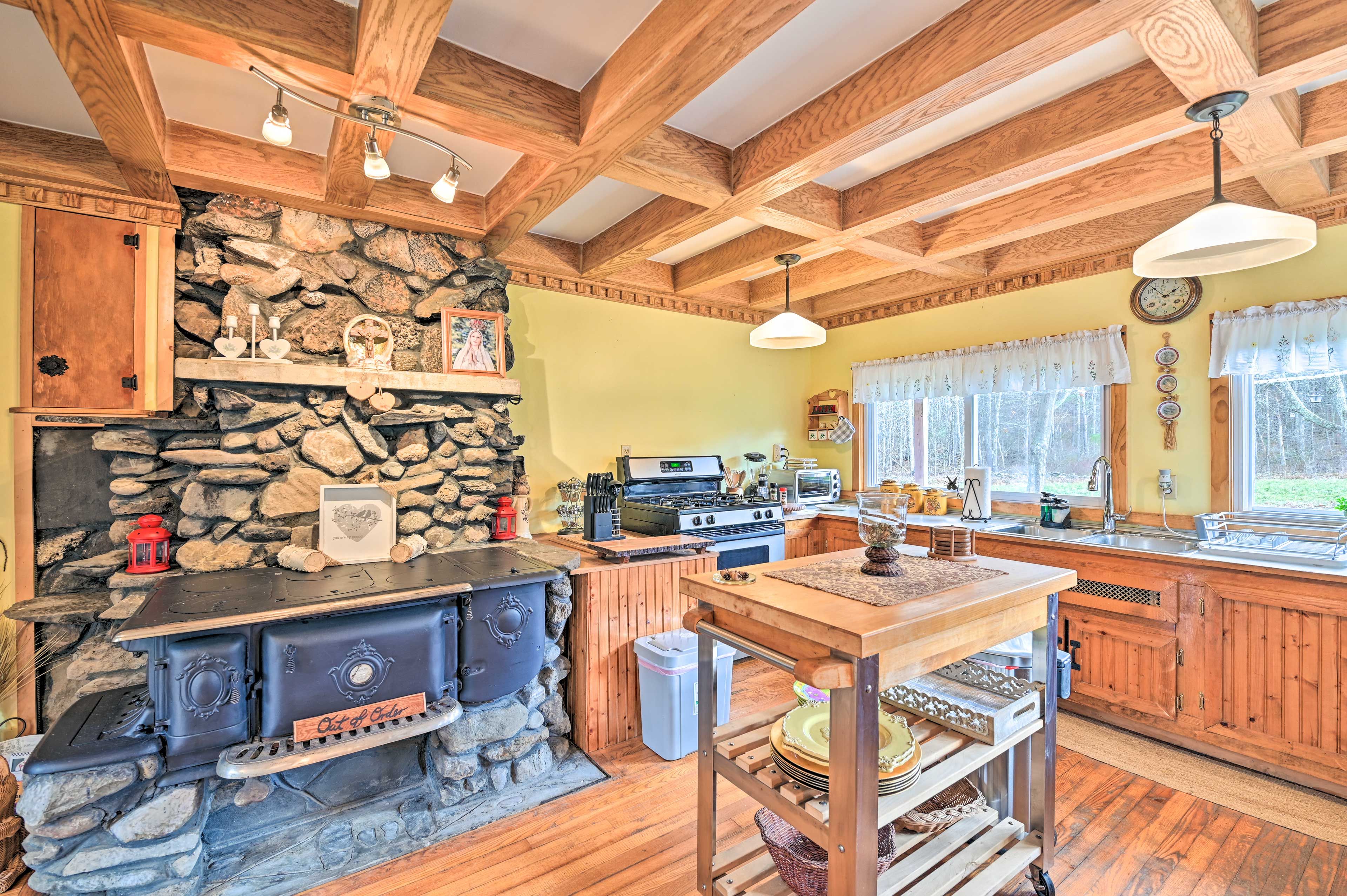 Kitchen | Cooking Basics | Coffee Maker | Blender | Toaster Oven | Spices