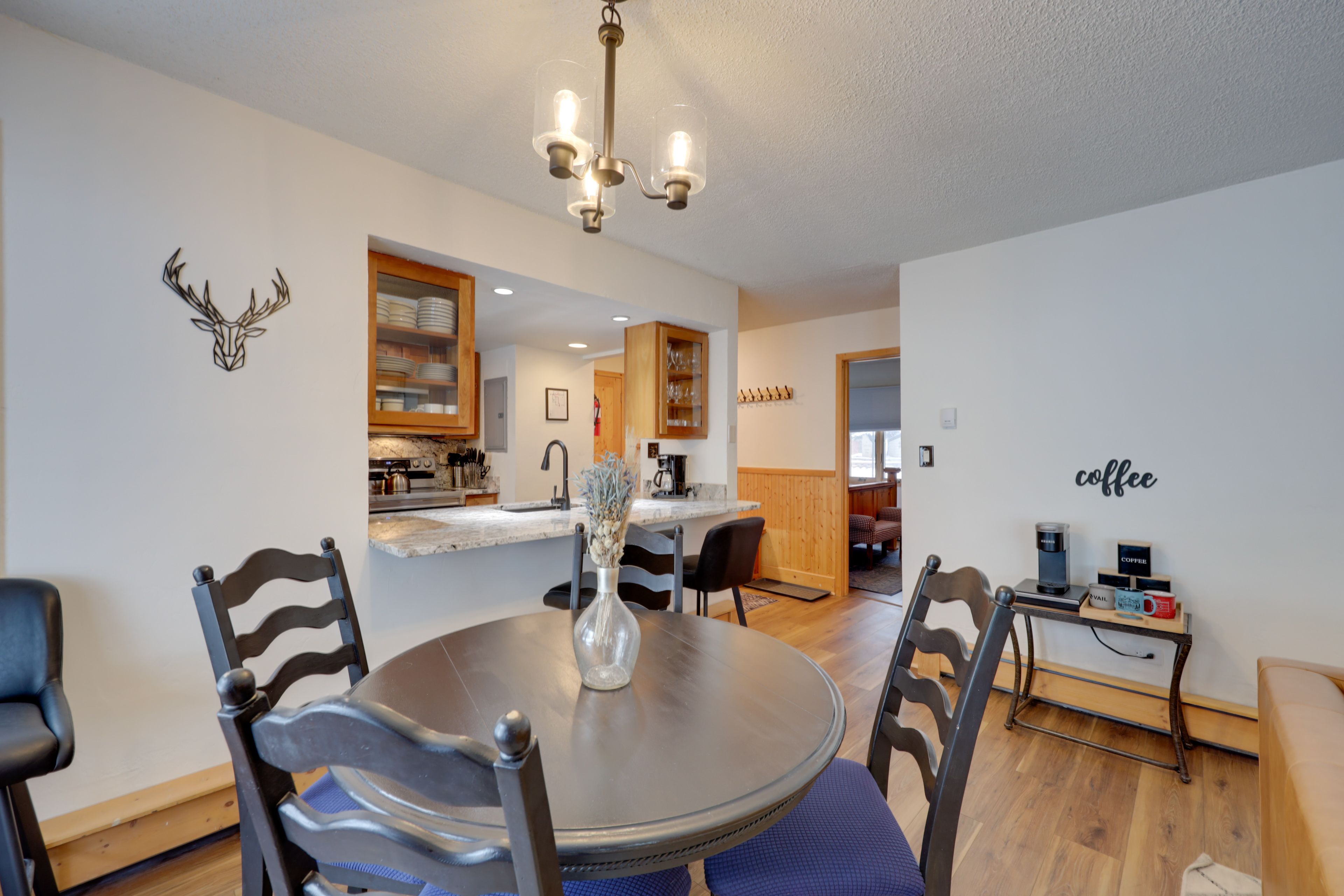 Dining Room | Dishware/Flatware Provided