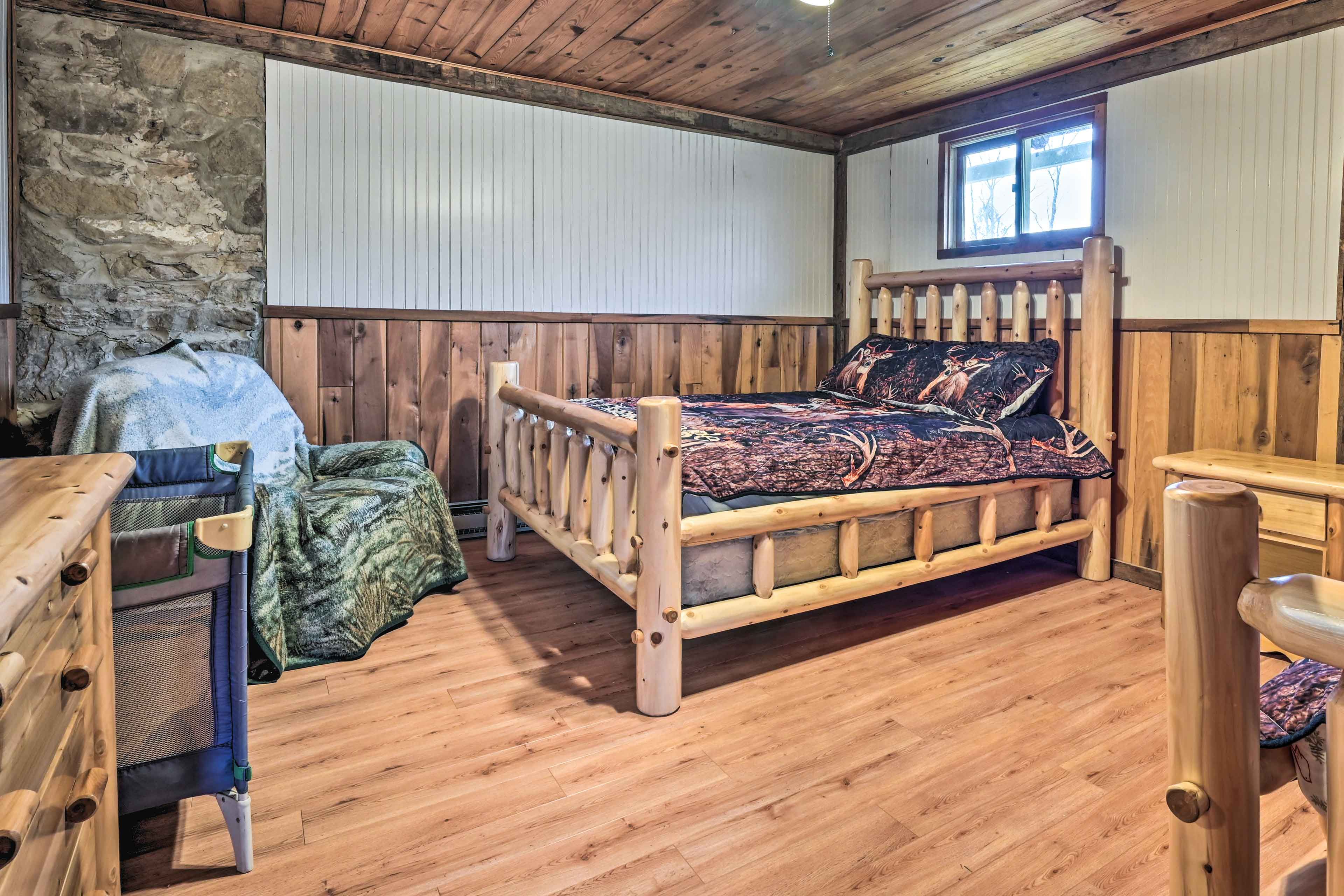 Bedroom 1 | Full Bed | Twin Bed | Linens Provided
