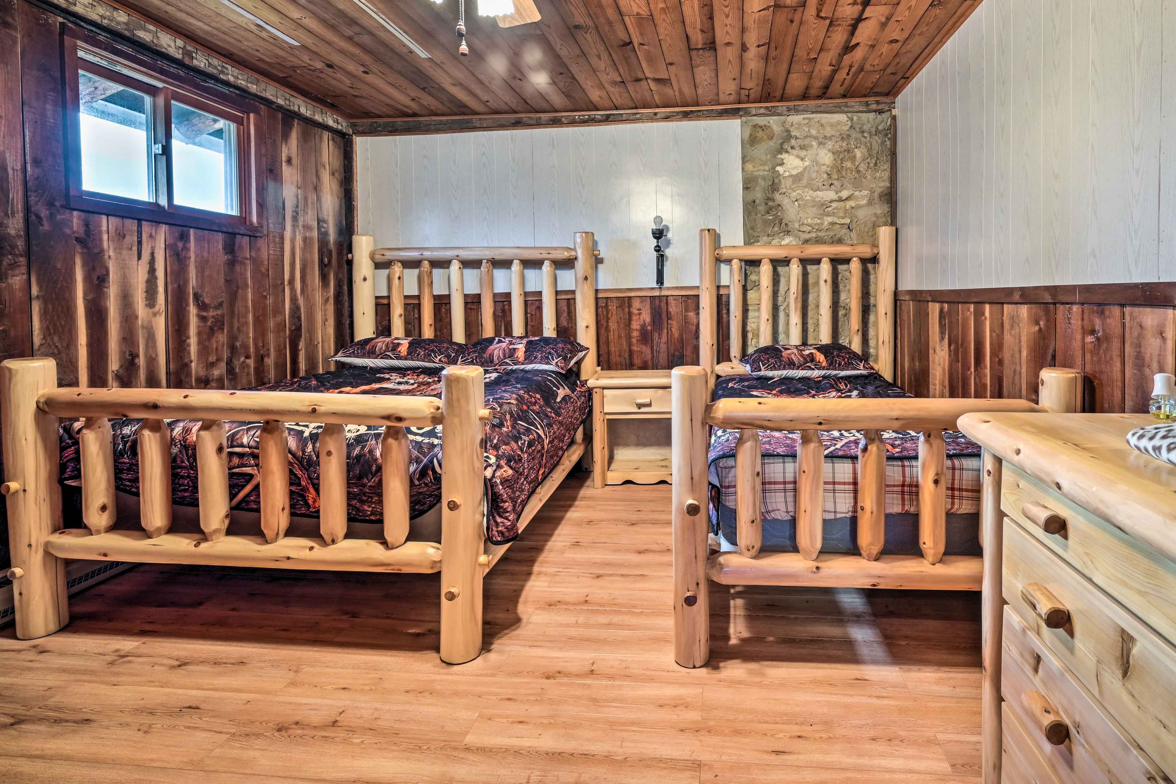 Bedroom 2 | Full Bed | Twin Bed