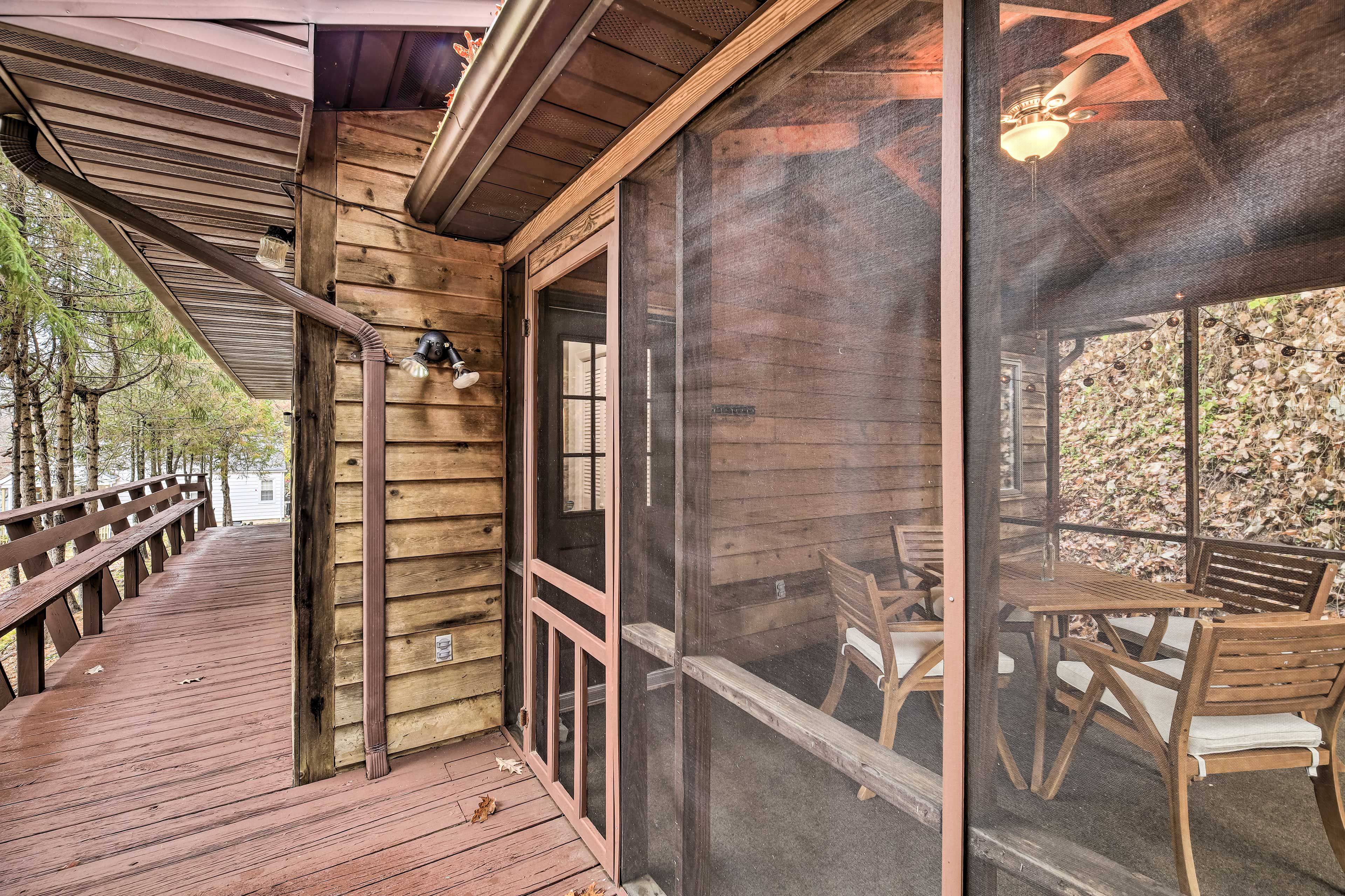 Deck | Bench Seating