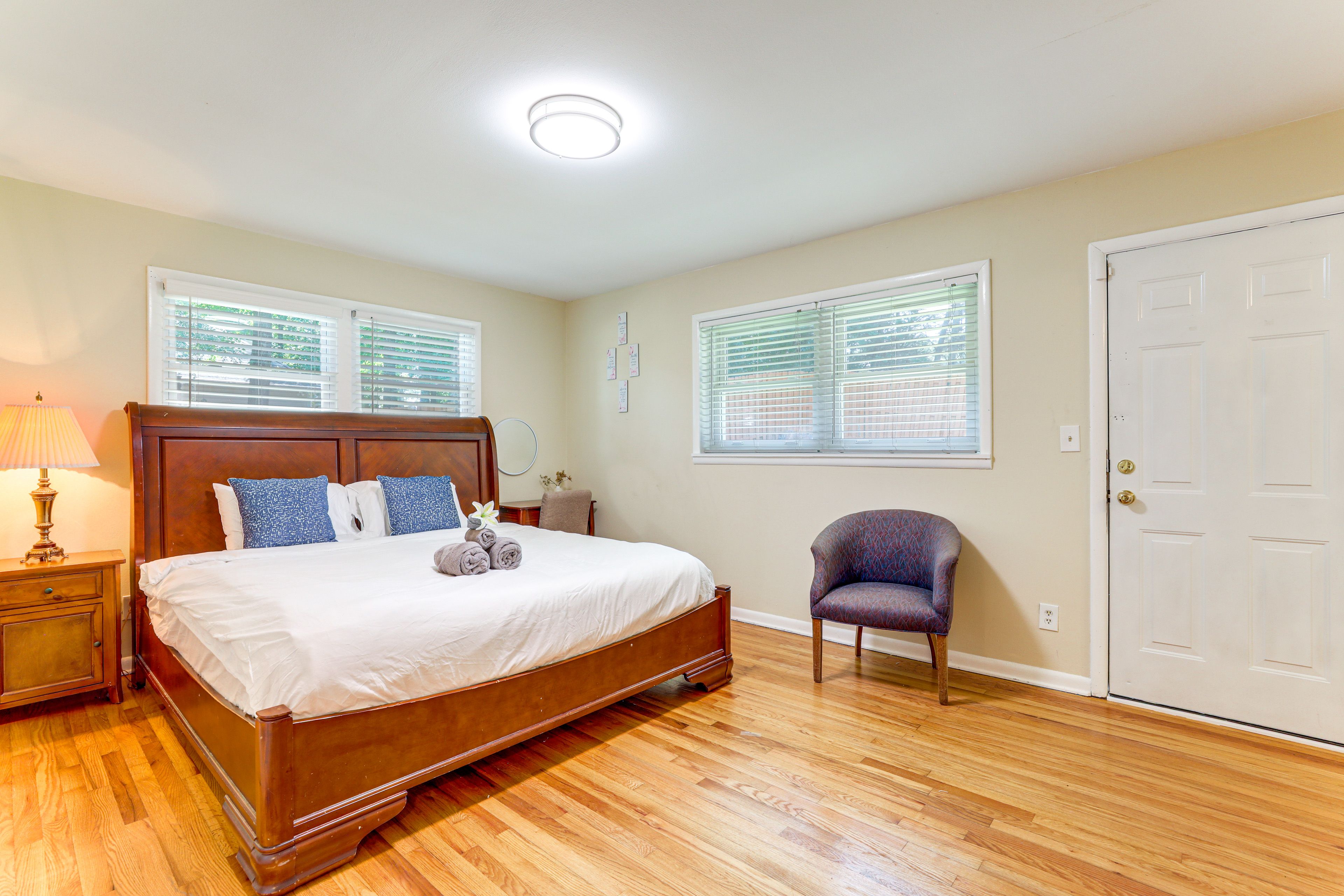 Bedroom 1 | King Bed | Smart TV | Linens Provided