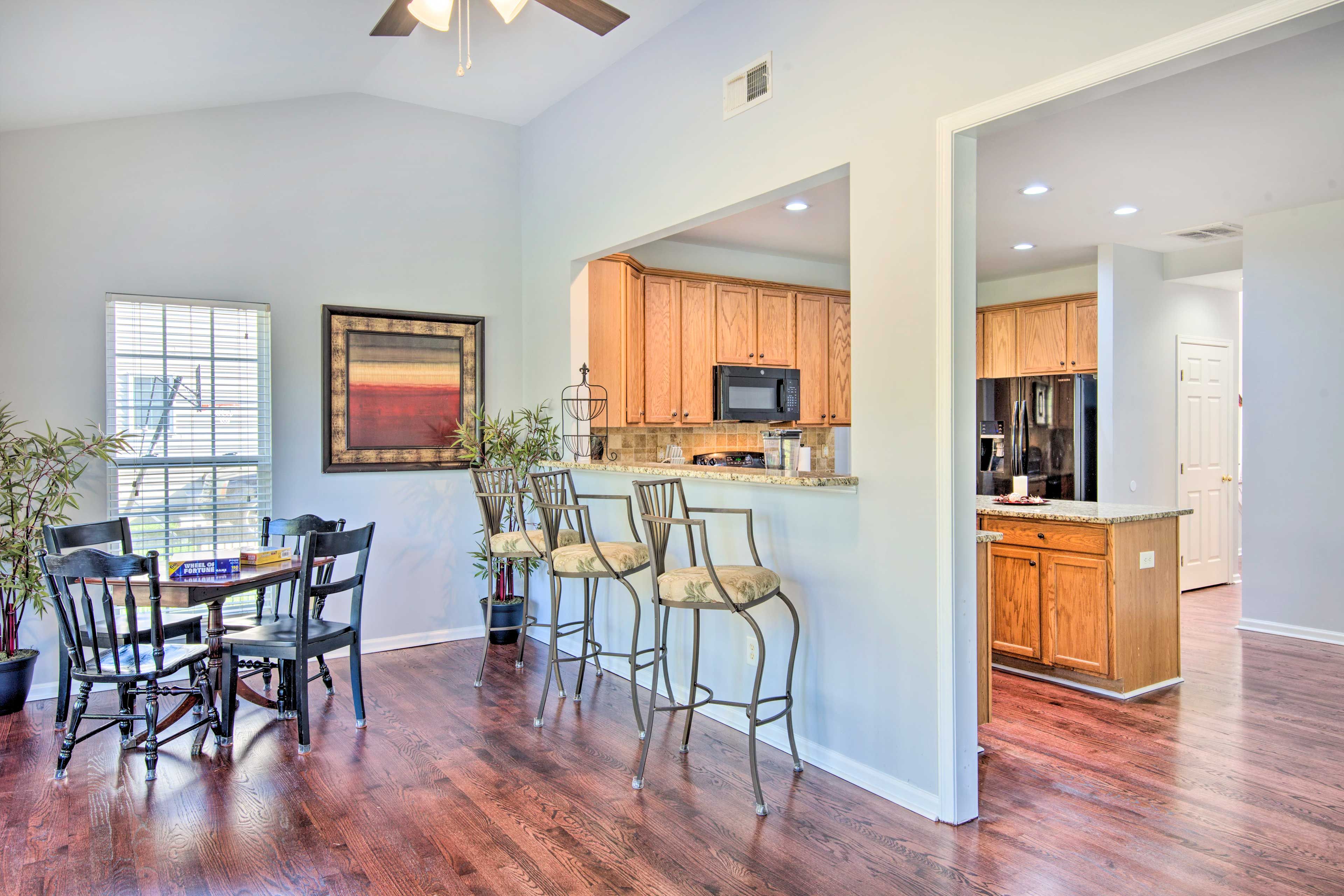 Additional Dining Area | Dining Table | Breakfast Bar