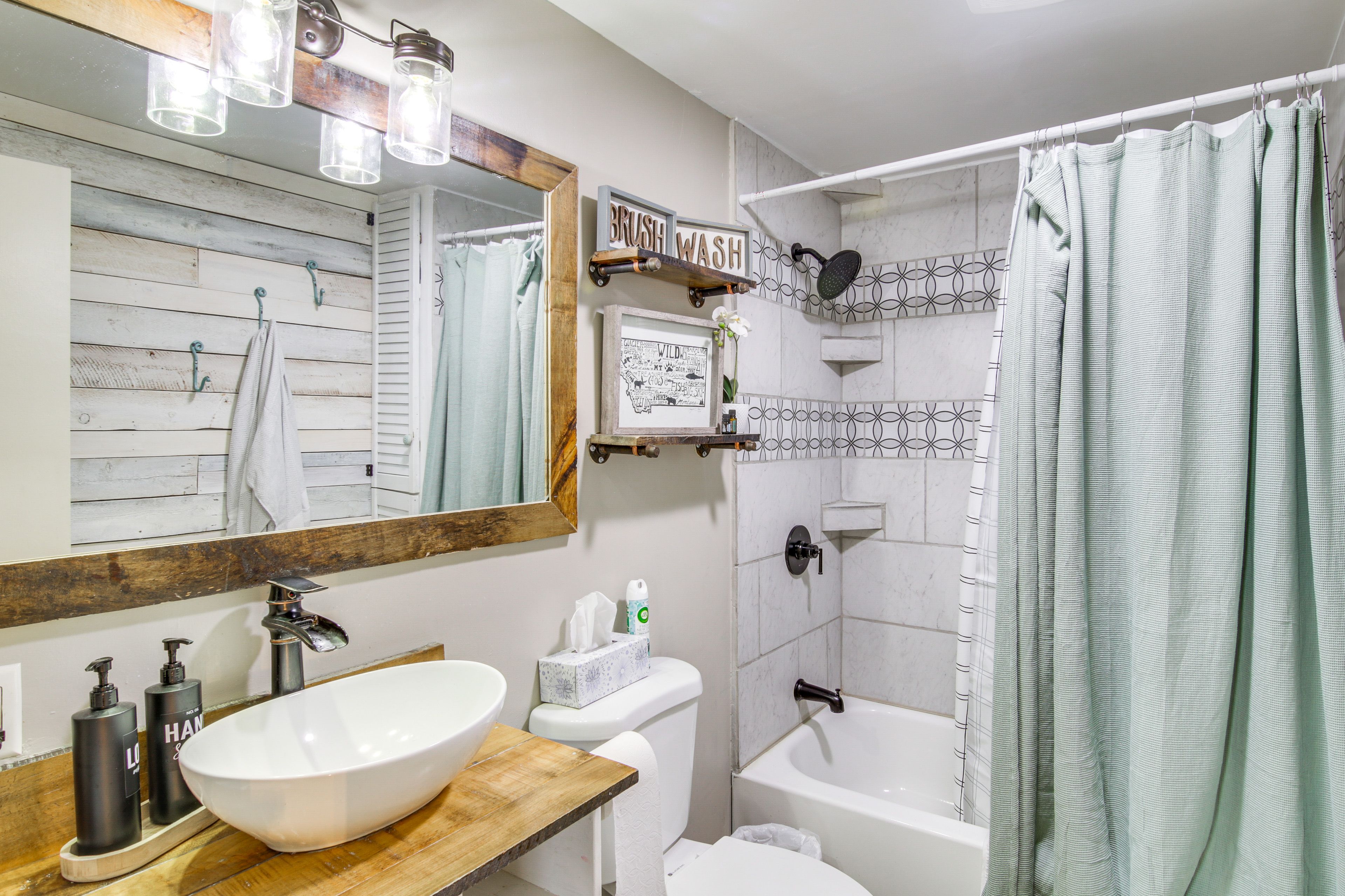 Full Bathroom | Lower Level