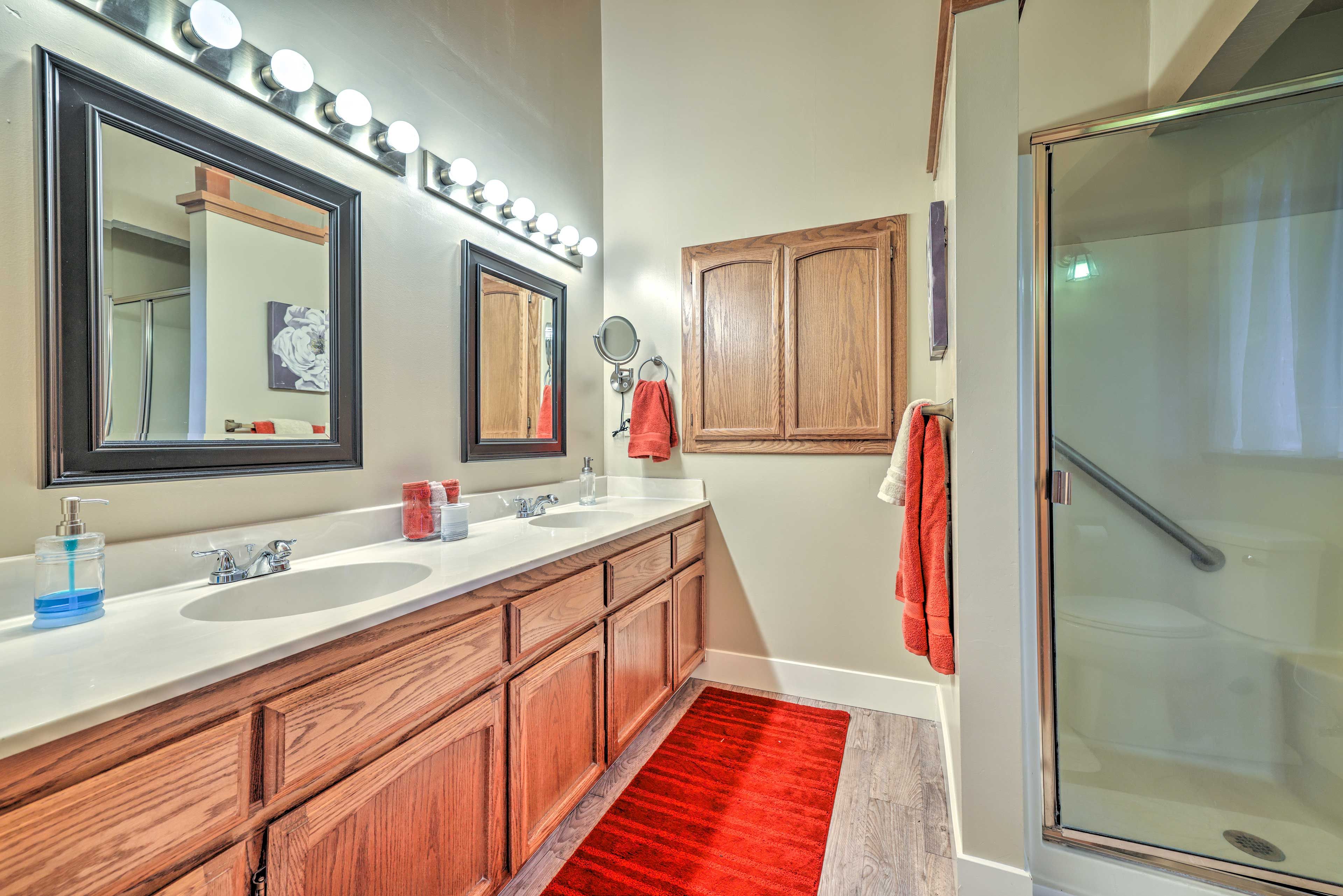 Full En-Suite Bathroom | Complimentary Toiletries