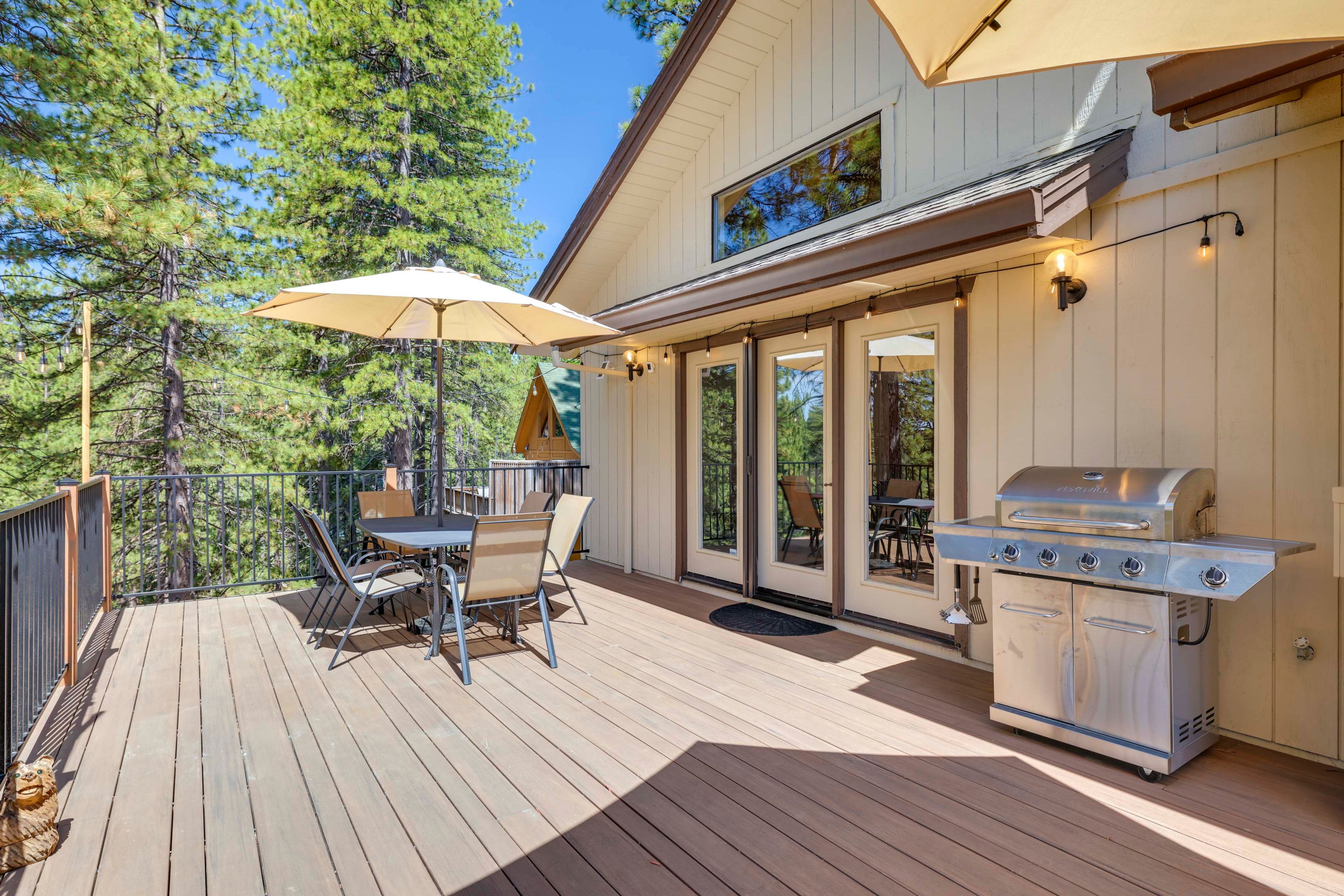 Upper Deck | Gas Grill