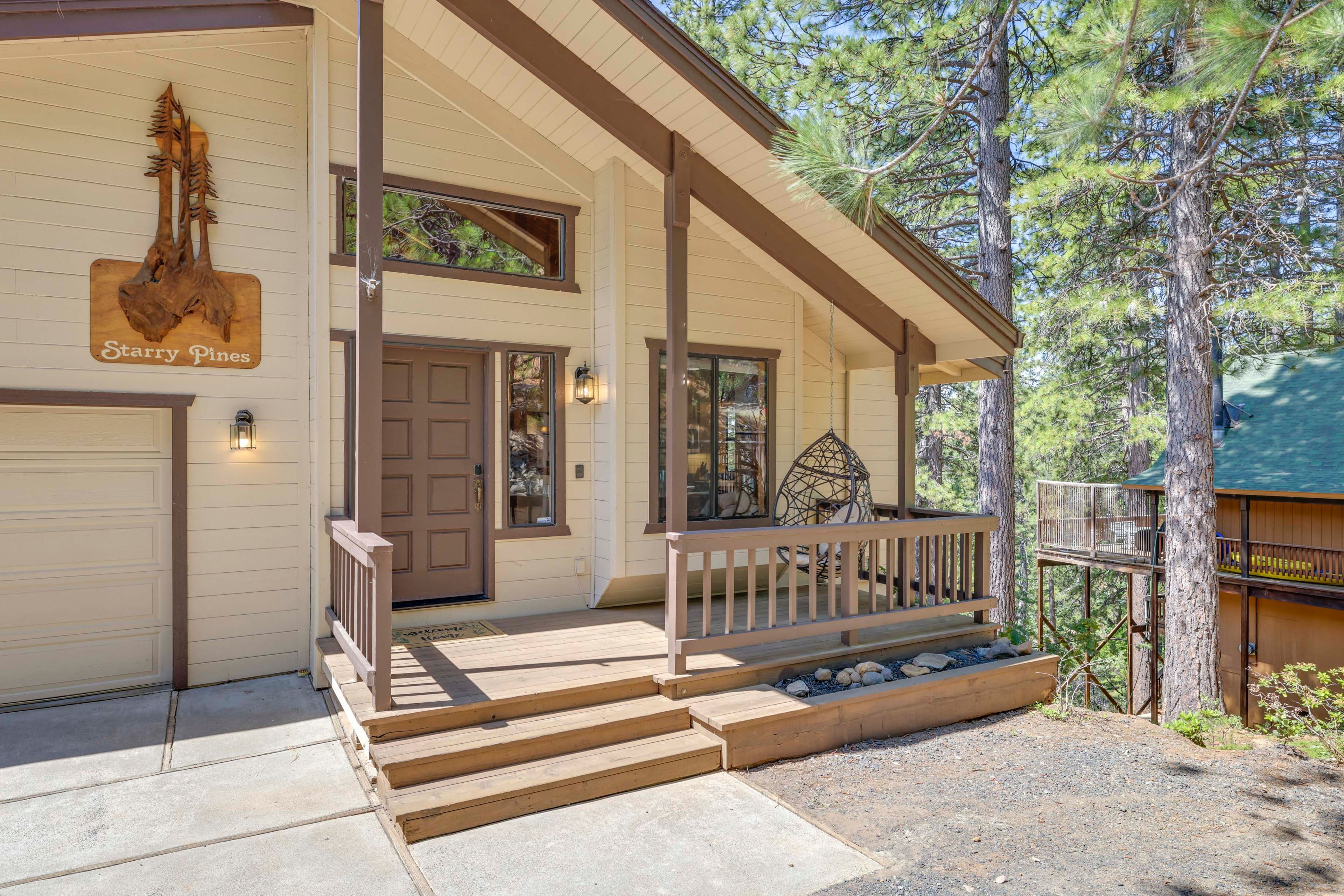 Front Porch w/ Swing