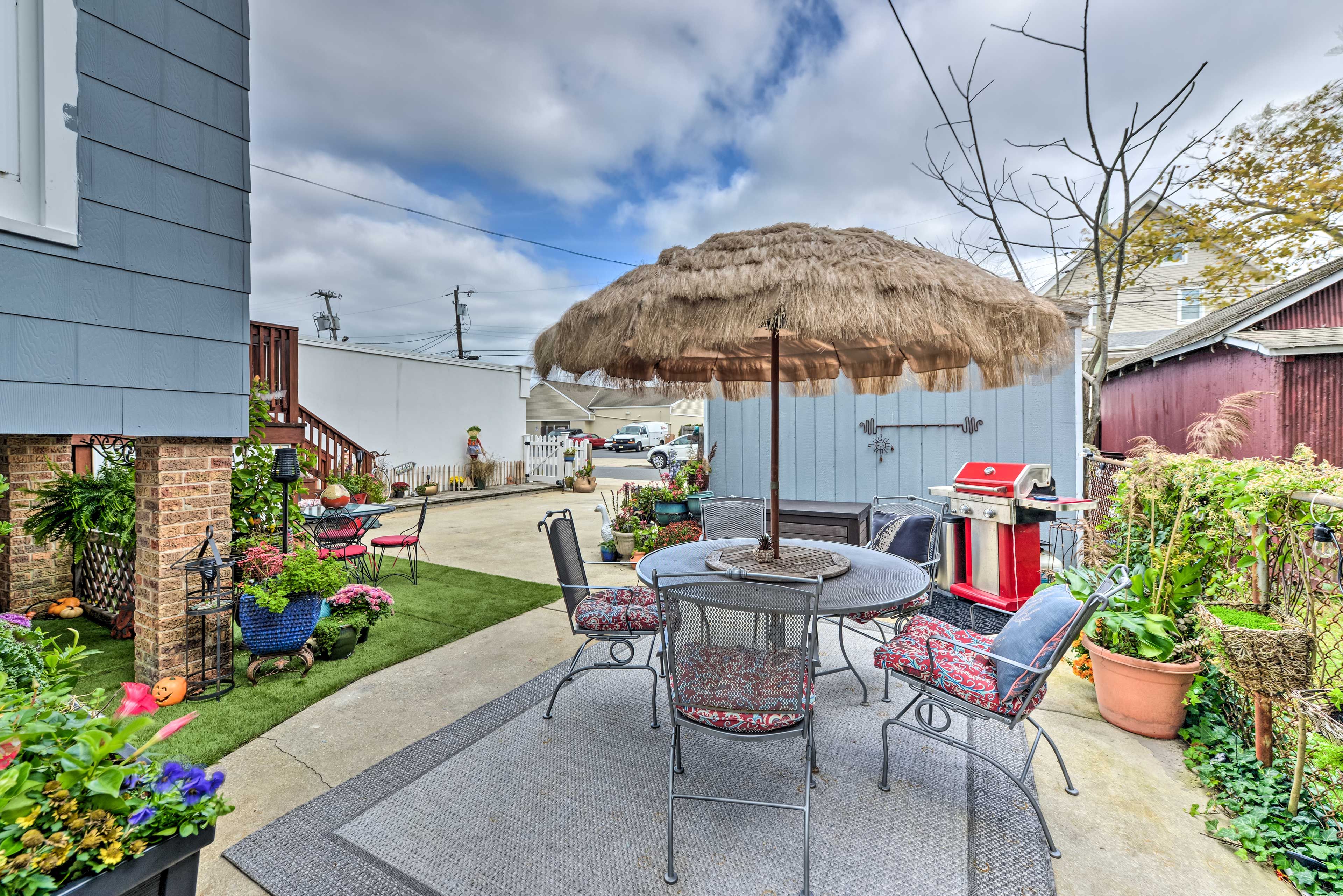 Patio | Gas Grill | Outdoor Shower | 2 Outdoor Dining Areas