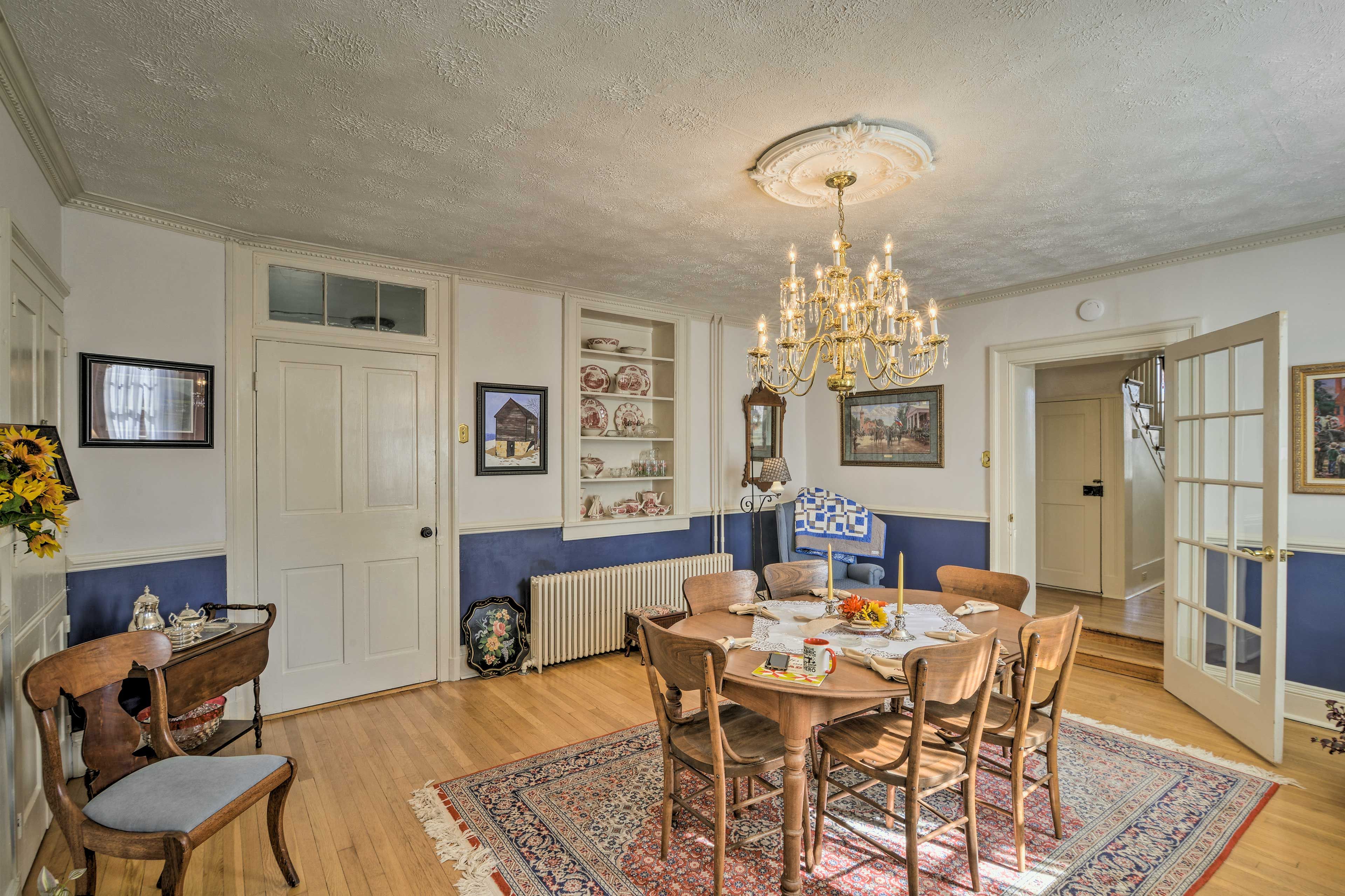 Main Level | Dining Room | Dishware Provided