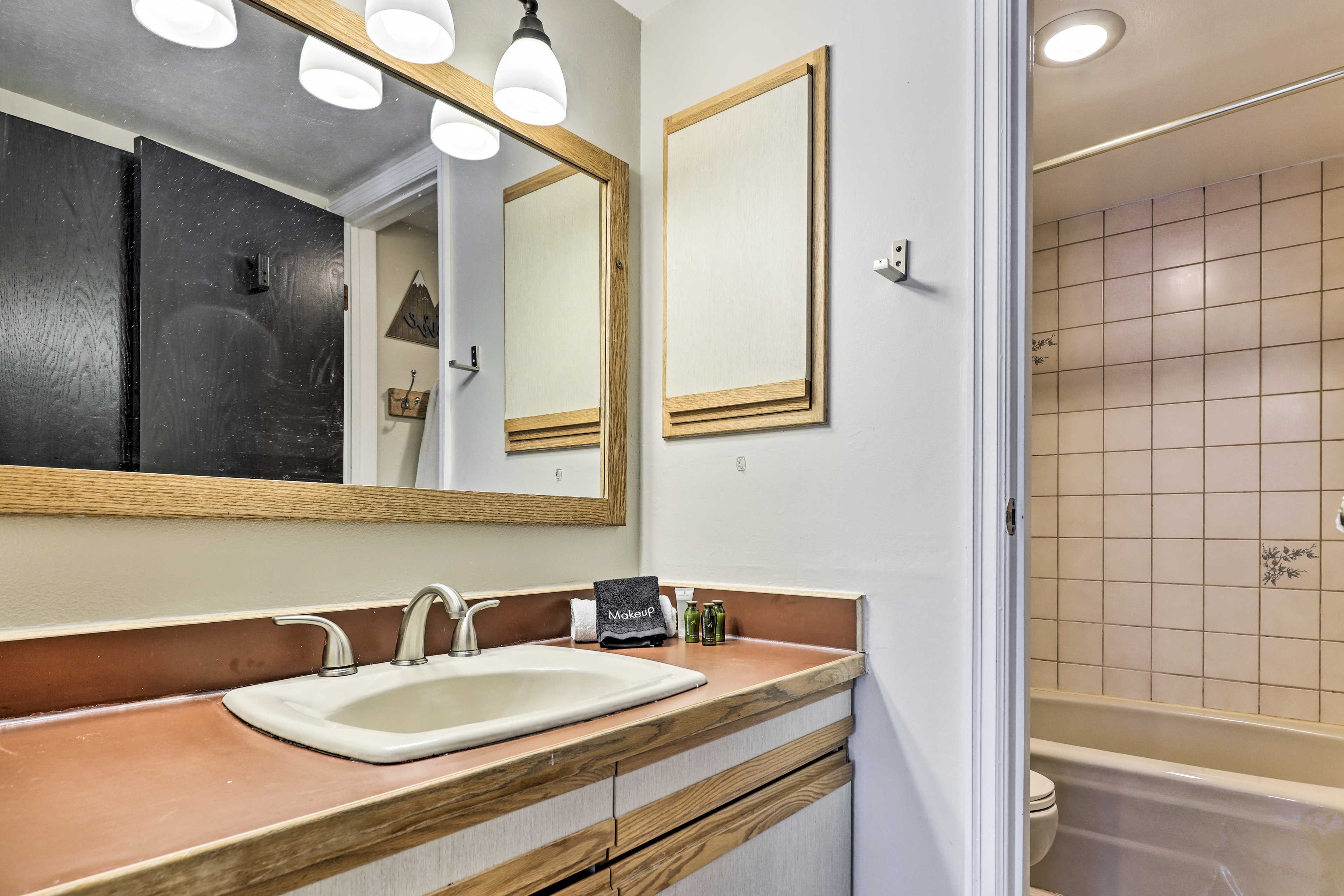 Full Bathroom | Hair Dryer