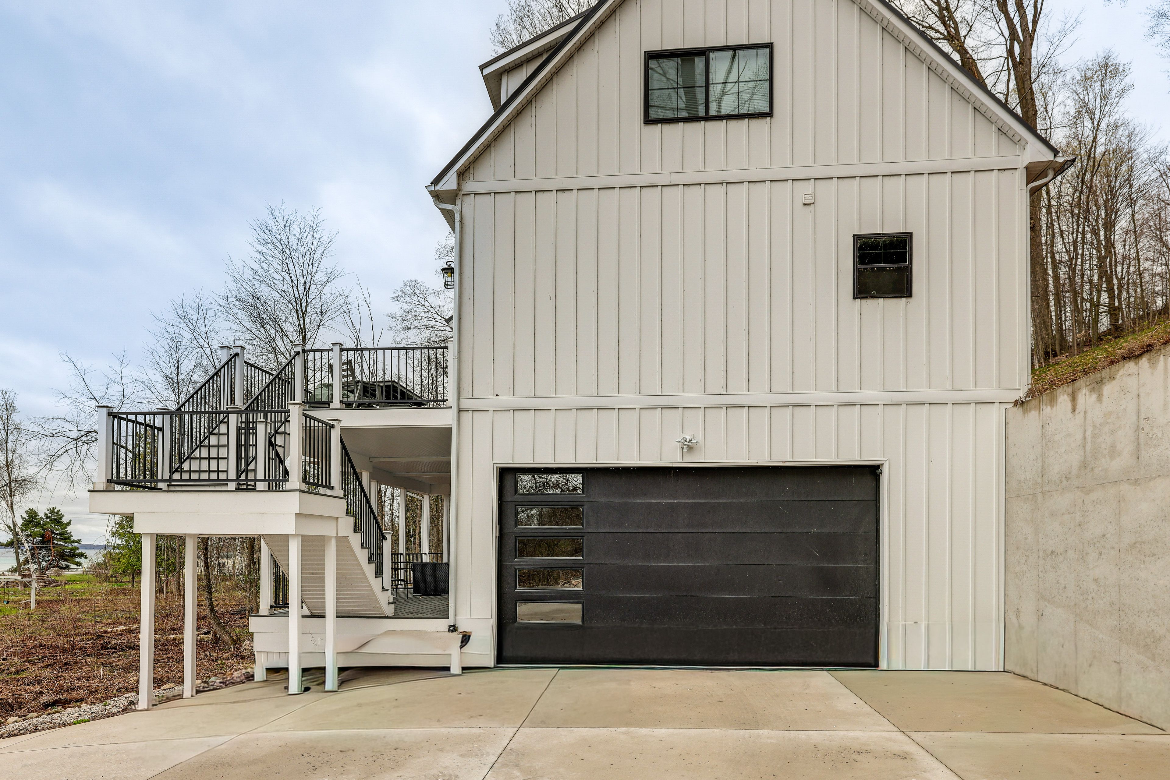 Parking | Heated Garage (2 Vehicles) | Driveway (2 Vehicles)
