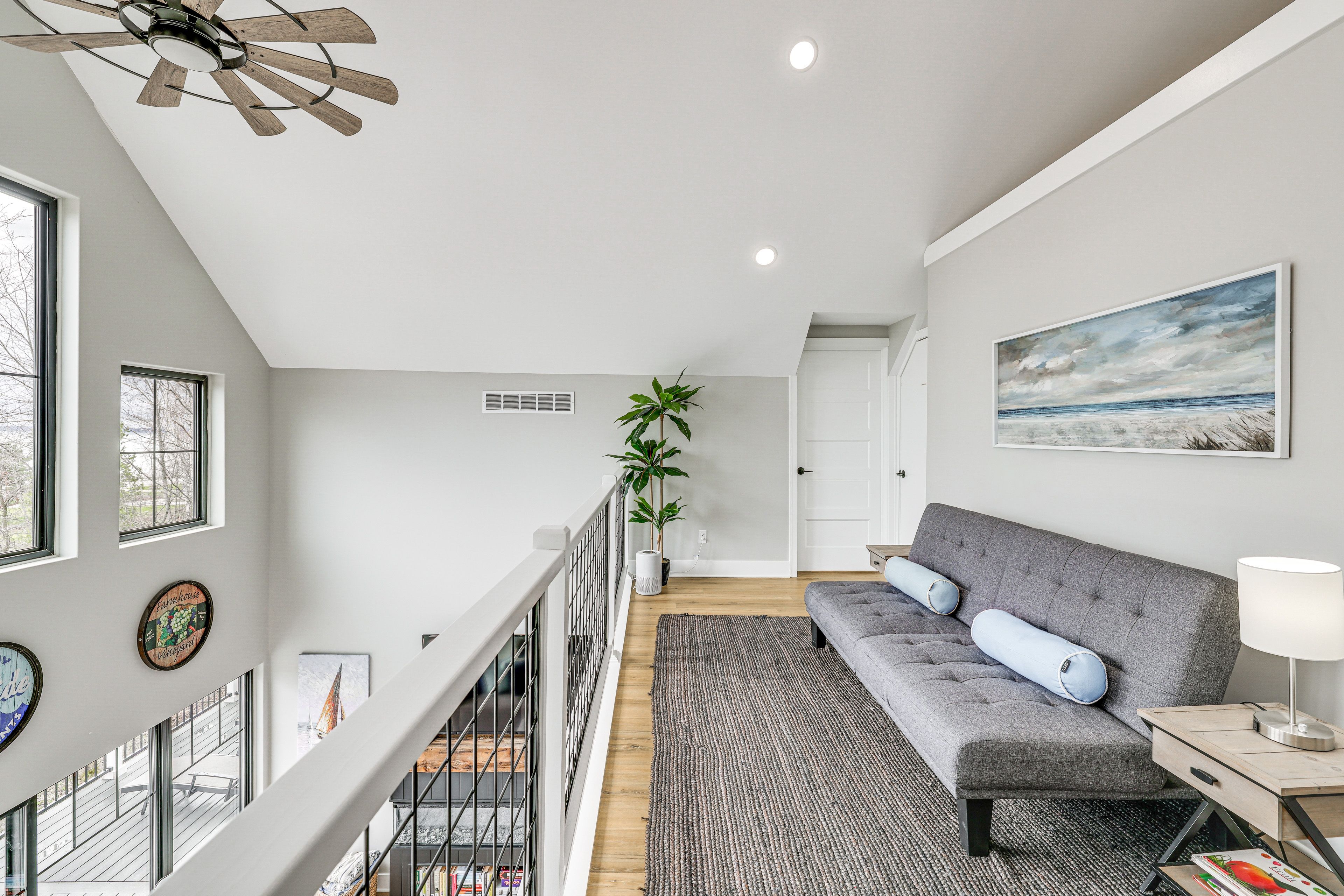 Loft | Queen Futon | Upper Level