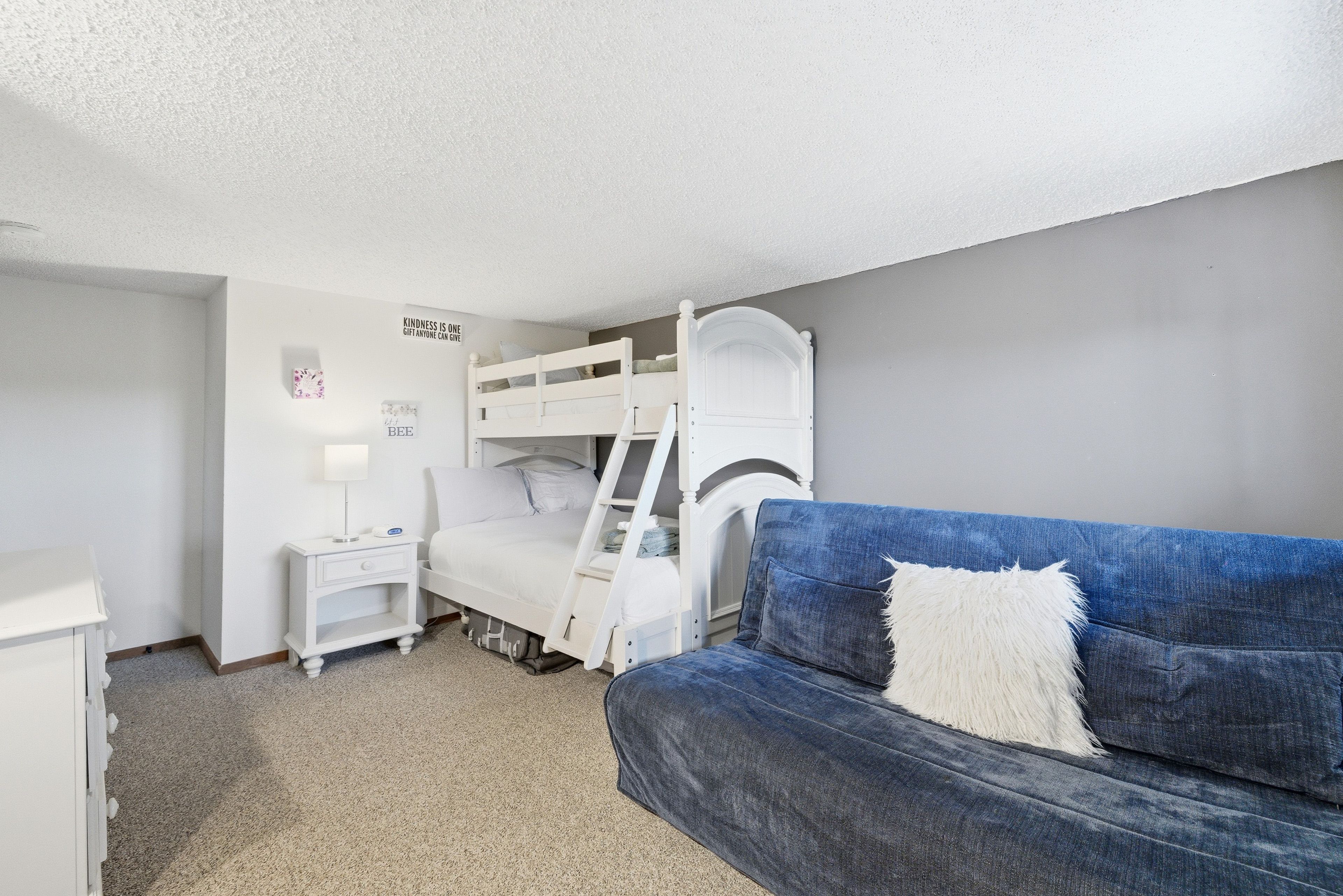 Bedroom 3 | Twin/Full Bunk Bed | Queen Futon | Ground Floor