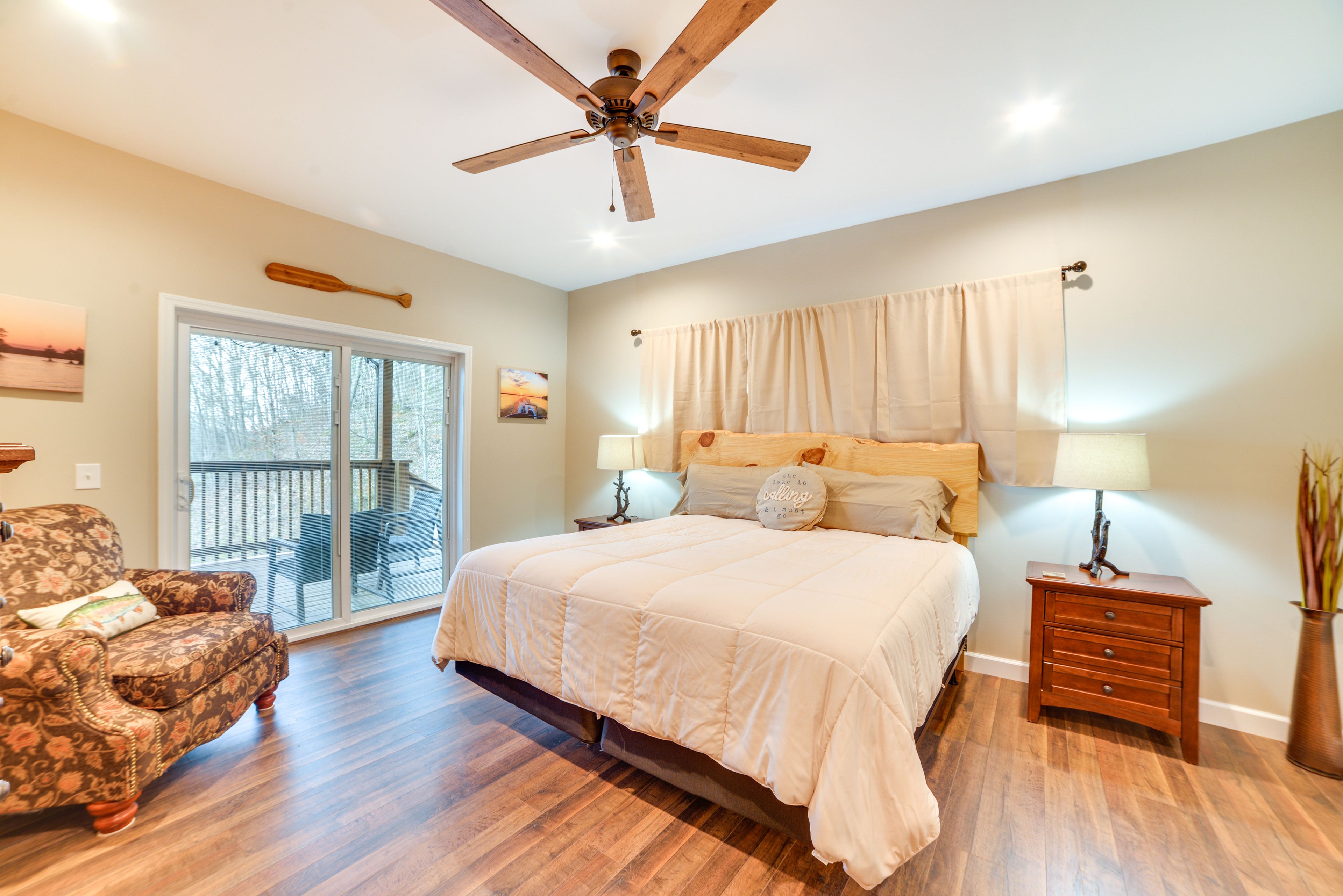 Bedroom 1 | King Bed | En-Suite Bathroom | Linens & Towels Provided
